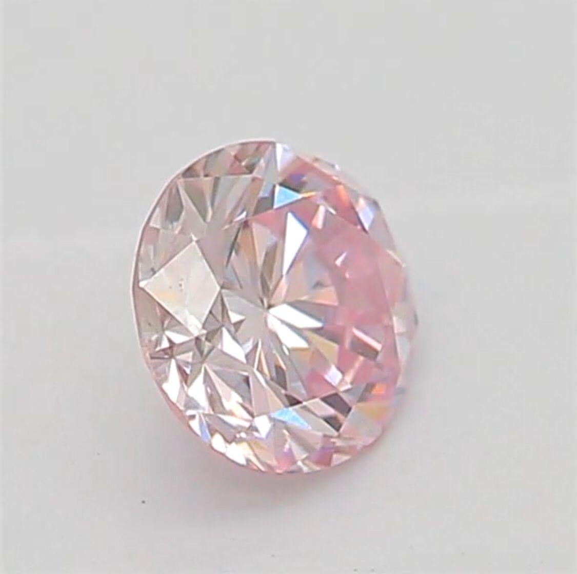 0.20 Carat Very Light Pink Round Shaped Diamond VS1 Clarity CGL Certified In New Condition For Sale In Kowloon, HK