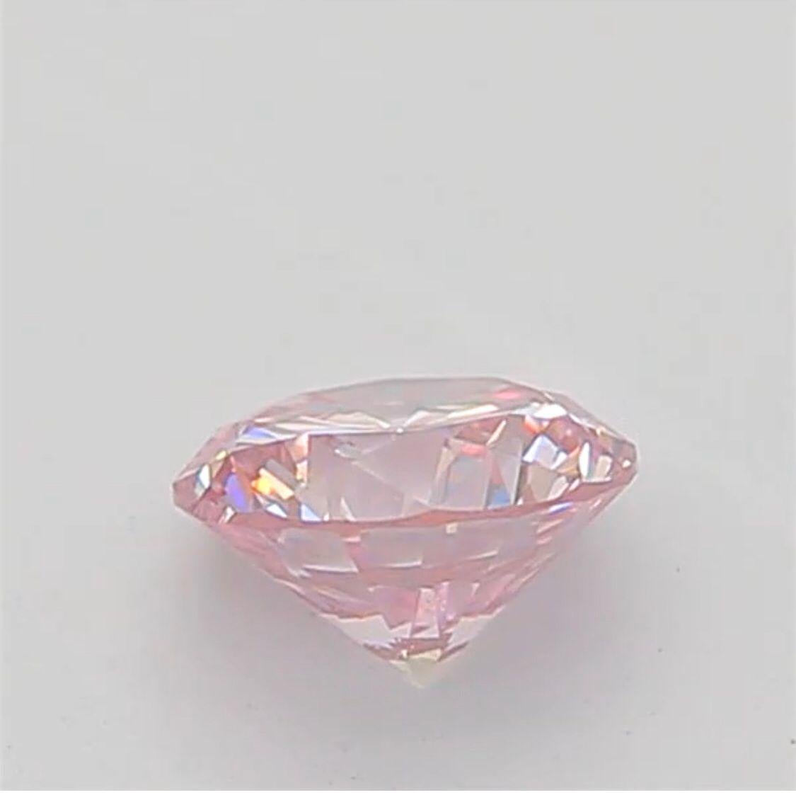 0.20 Carat Very Light Pink Round Shaped Diamond VS1 Clarity CGL Certified For Sale 3