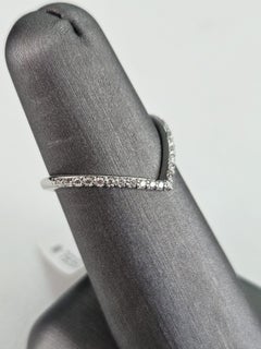 0.20 Ct Heart Shape Band Ring with White Diamonds