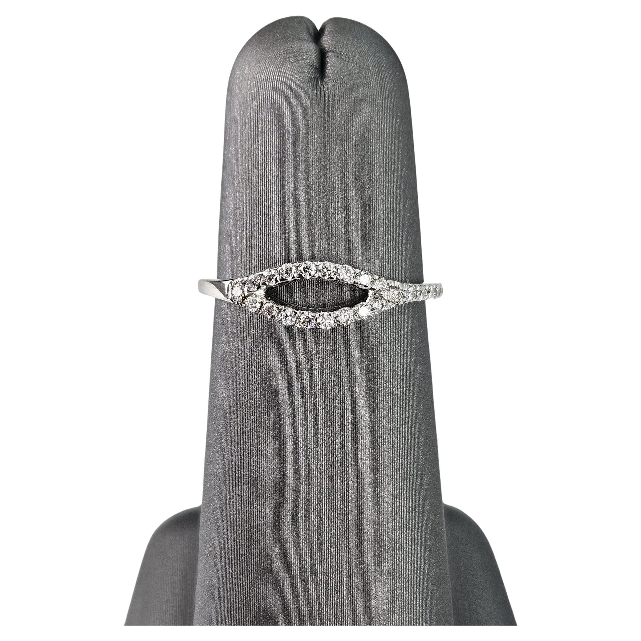 0.20 ct White Diamond Band Ring in White Gold For Sale