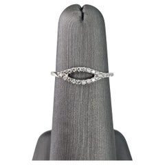 Bague jonc en or blanc avec diamant blanc de 0,20 carat