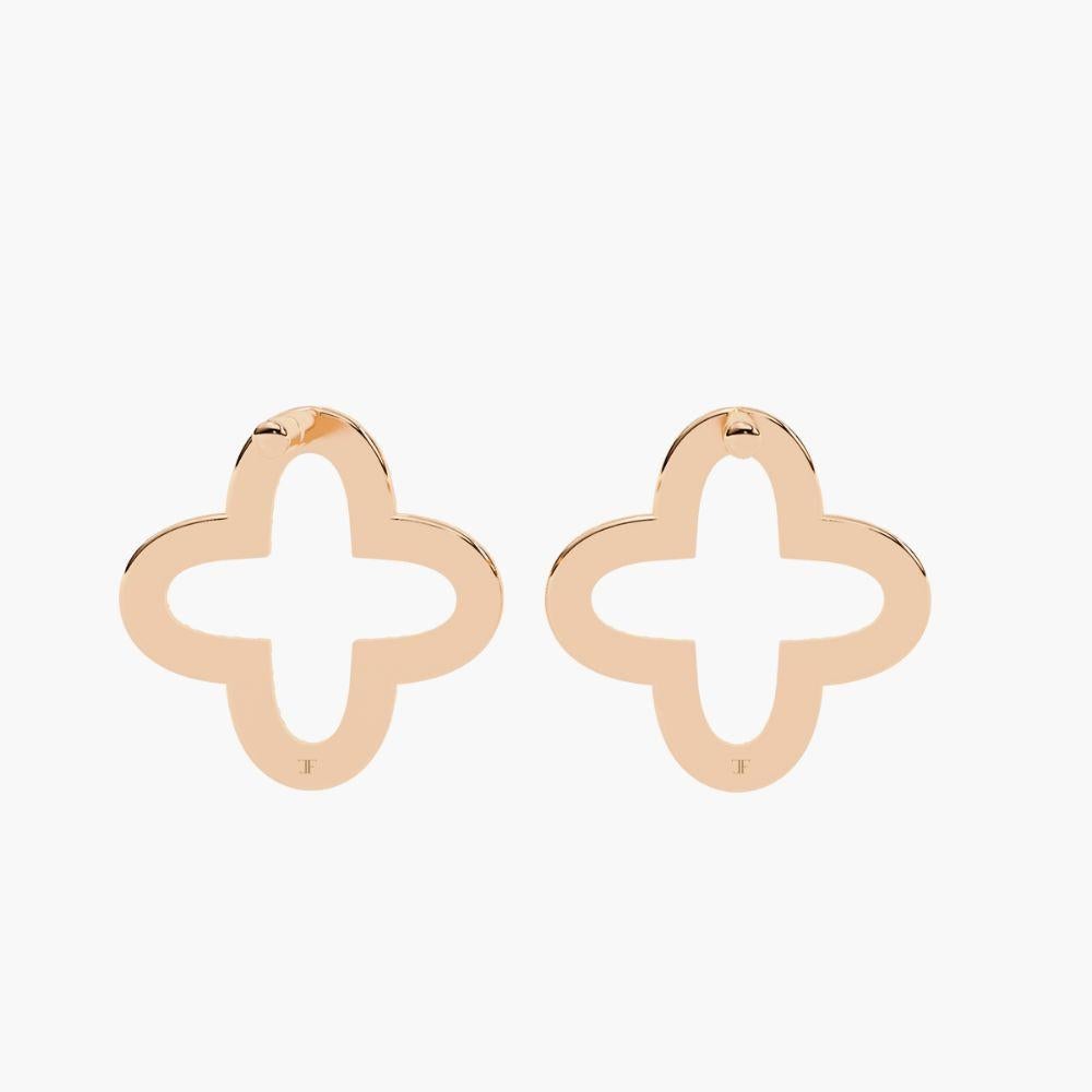 0.20 Ctw Floral Clover Diamond Stud Earrings 14K Gold For Sale 8