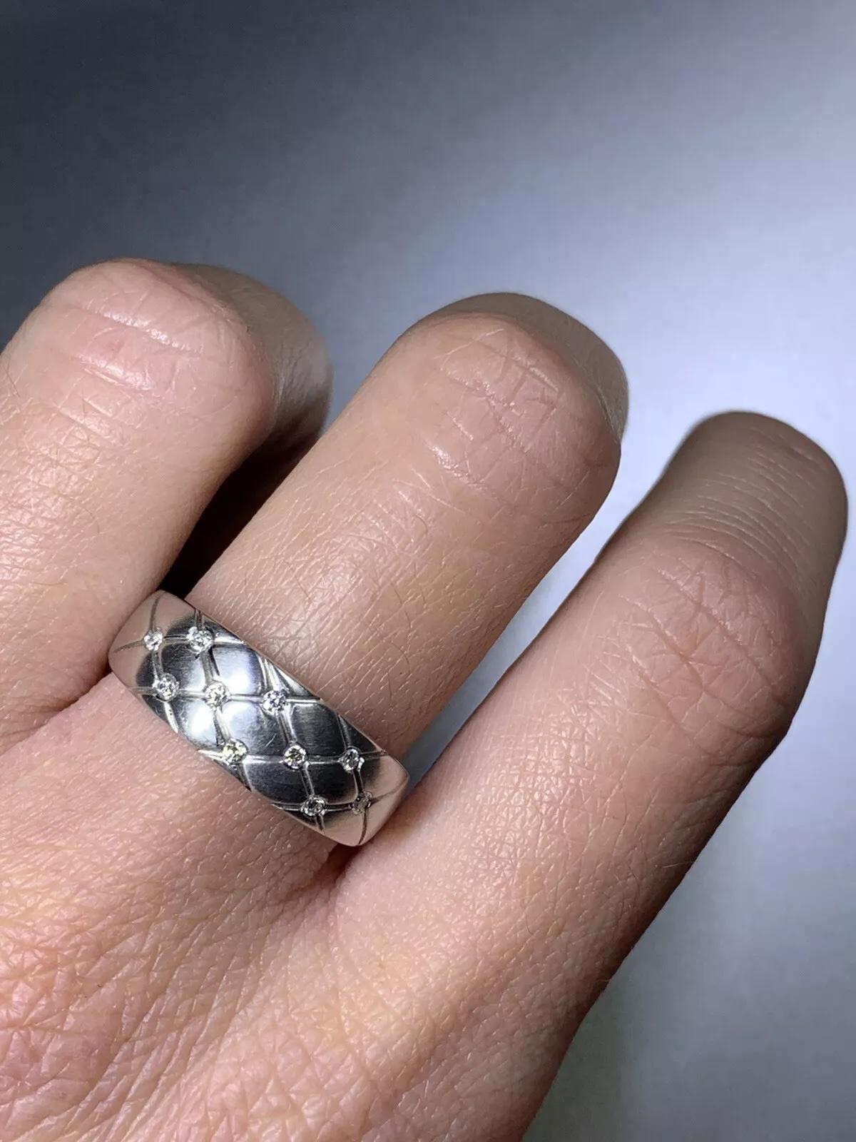0,20 Karat Diamant klobiger, matter Verlobungsring aus 18 Karat Weißgold im Zustand „Neu“ im Angebot in London, GB