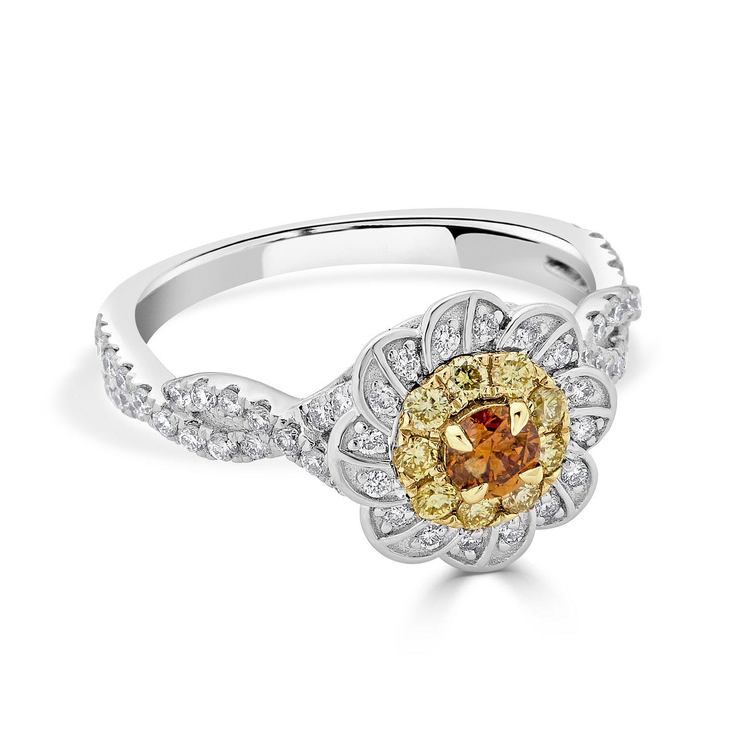 0.20ct Orange Diamond Ring with 0.57ct Diamond Accents Set in 14k Two Tone Gold In New Condition For Sale In New York, NY