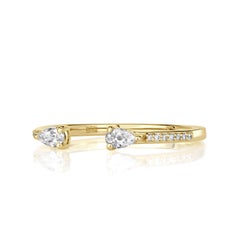 Bracelet ouvert en or jaune 18k avec diamants en forme de poire et diamants ronds taillés en brillant de 0,20ct