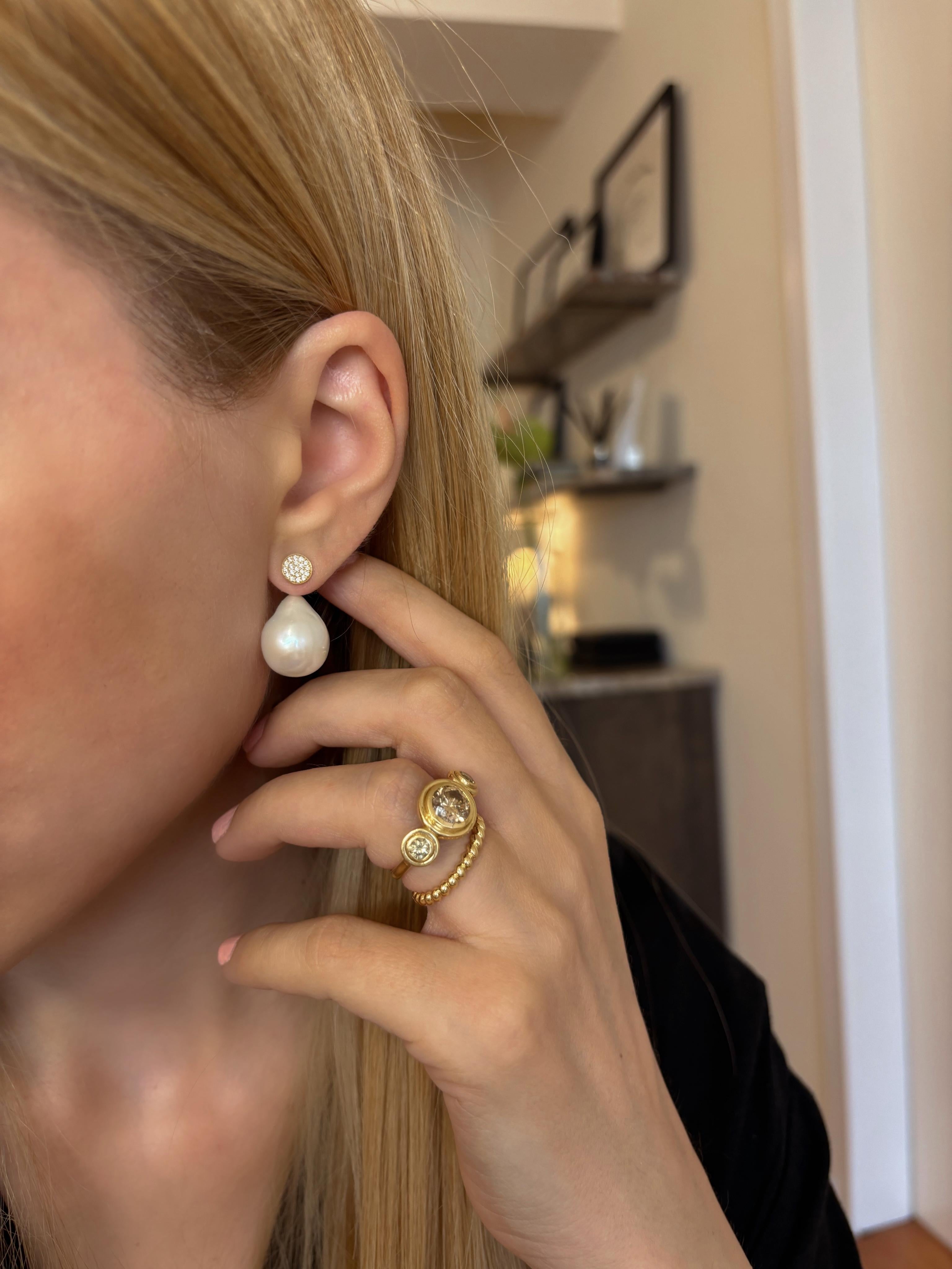 Contemporary Diamond Stud earrings with detachable Baroque Pearls, 18K Gold, 0.20cts diamonds For Sale