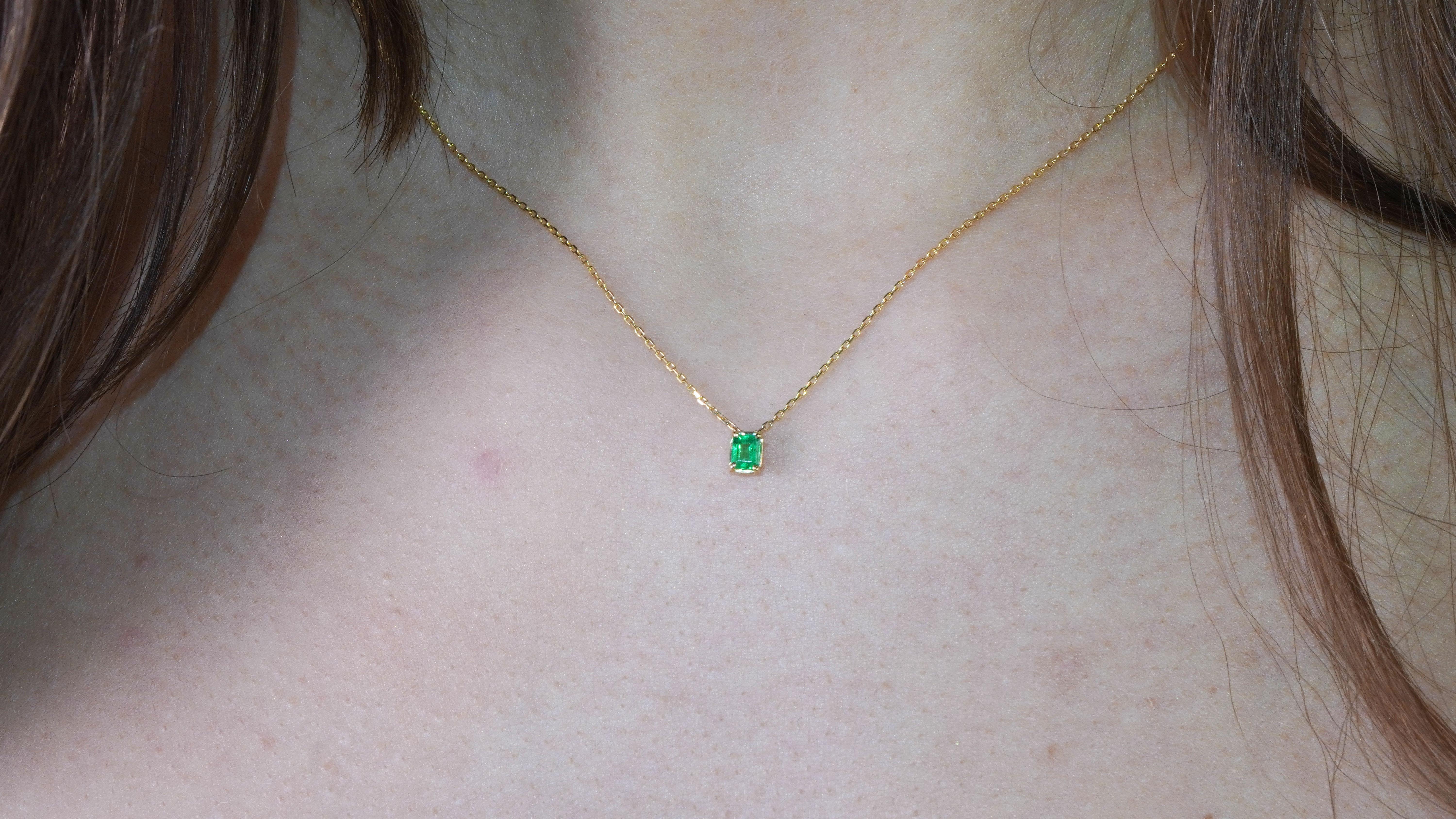 Emerald Cut 0.21 Carat Columbian Emerald Yellow Gold Necklace