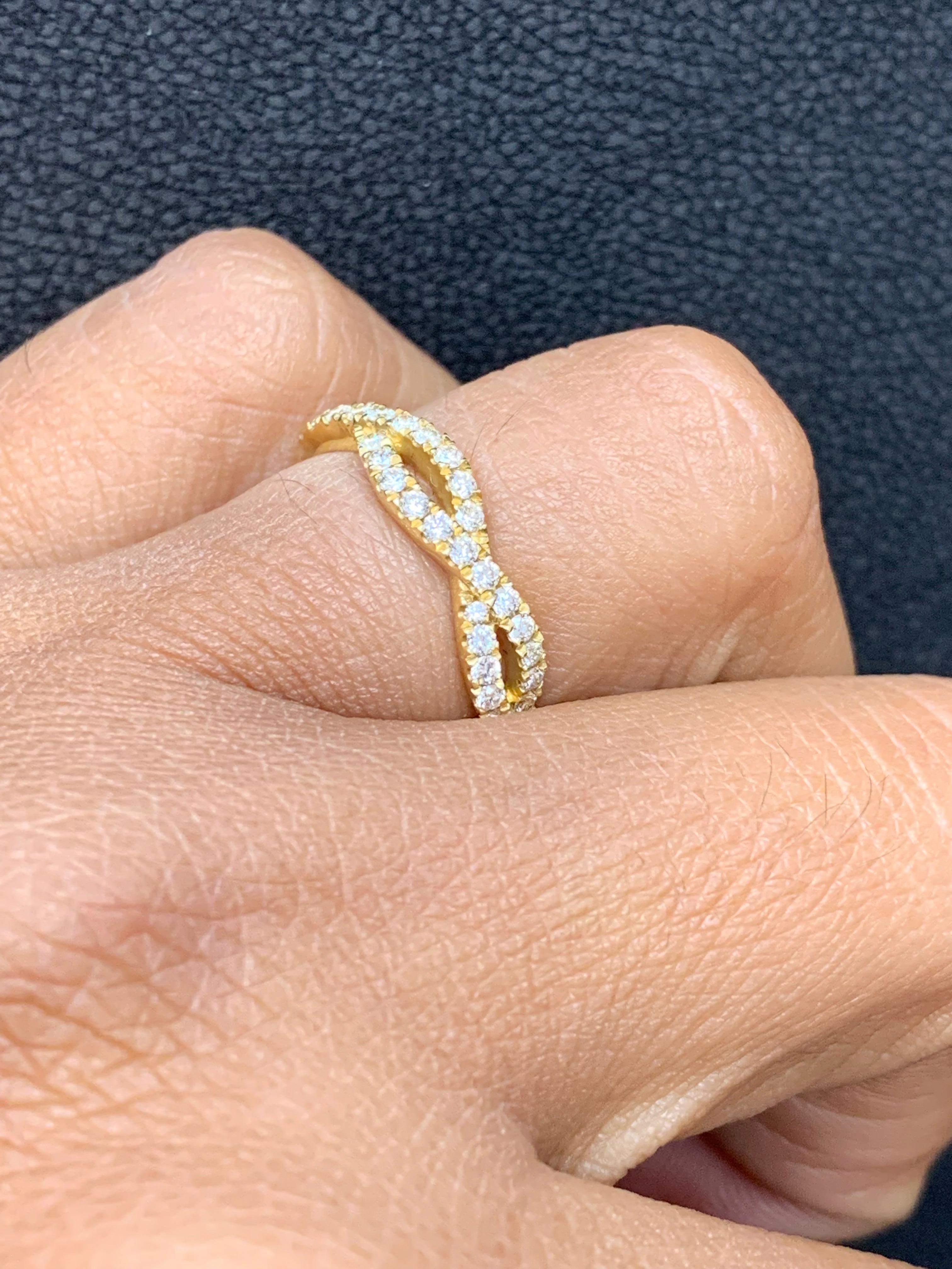0.21 Carat Diamond Wedding Ring in 18K Yellow Gold  For Sale 6