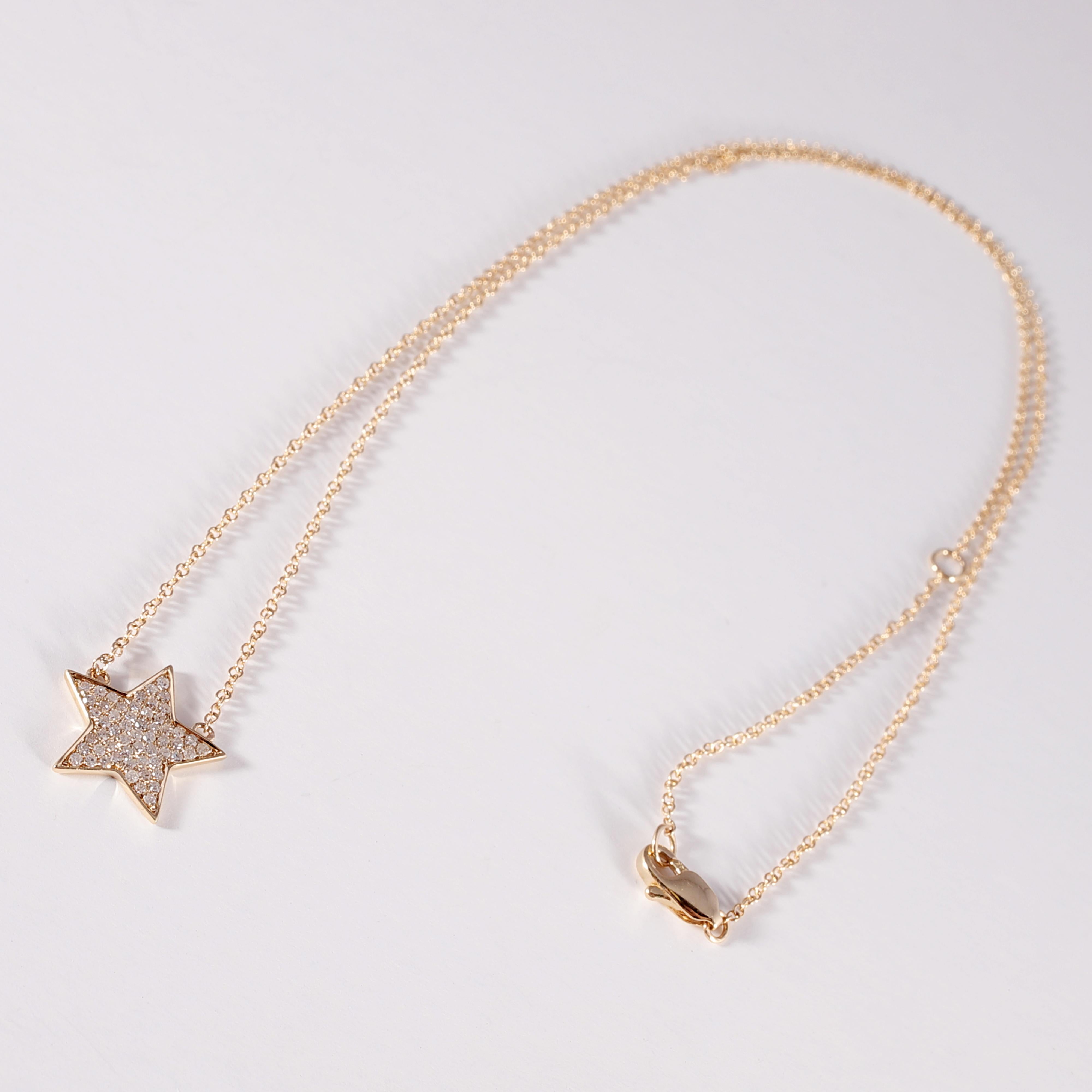 0.21 Carat Diamond Yellow Gold Star Necklace For Sale 2