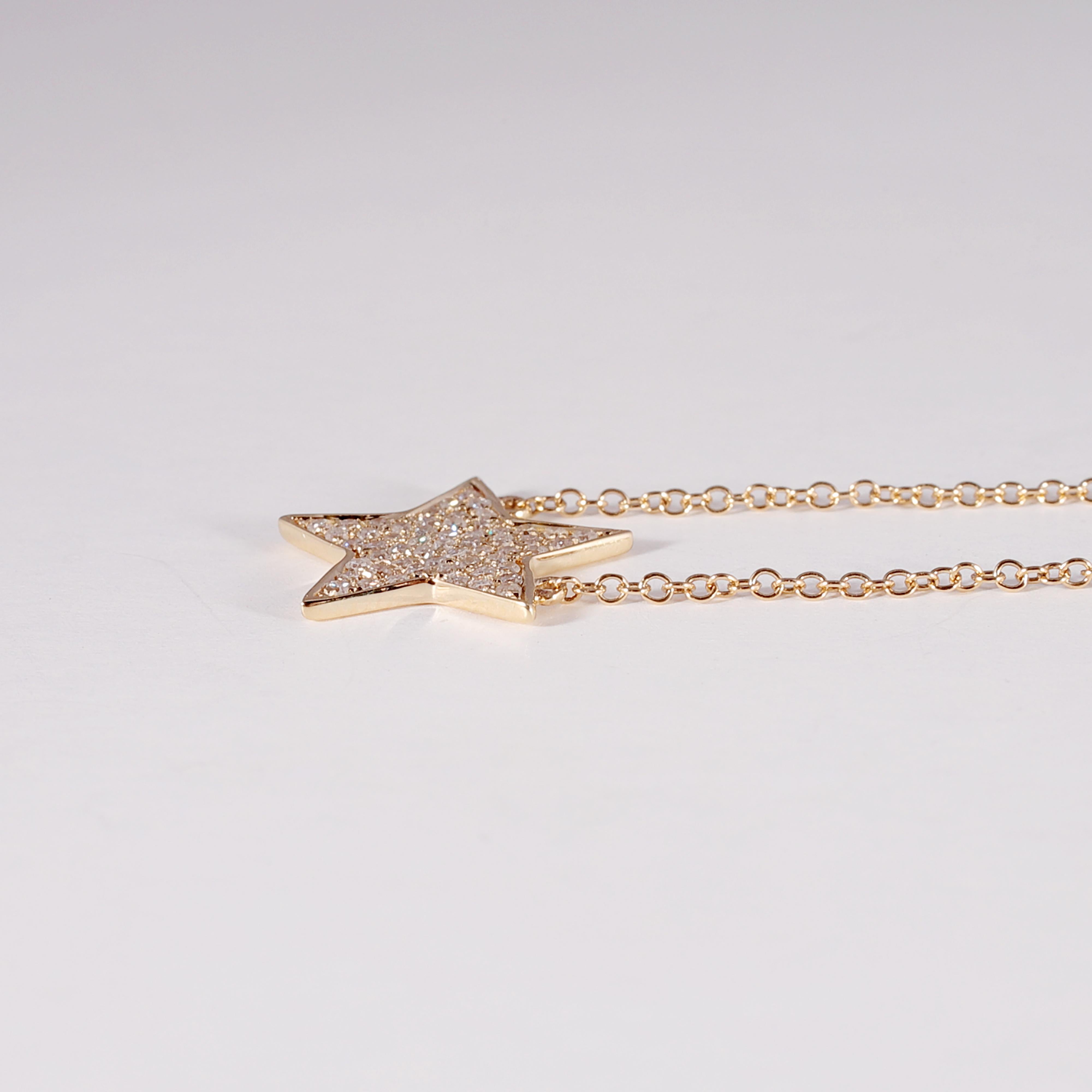 0.21 Carat Diamond Yellow Gold Star Necklace For Sale 3