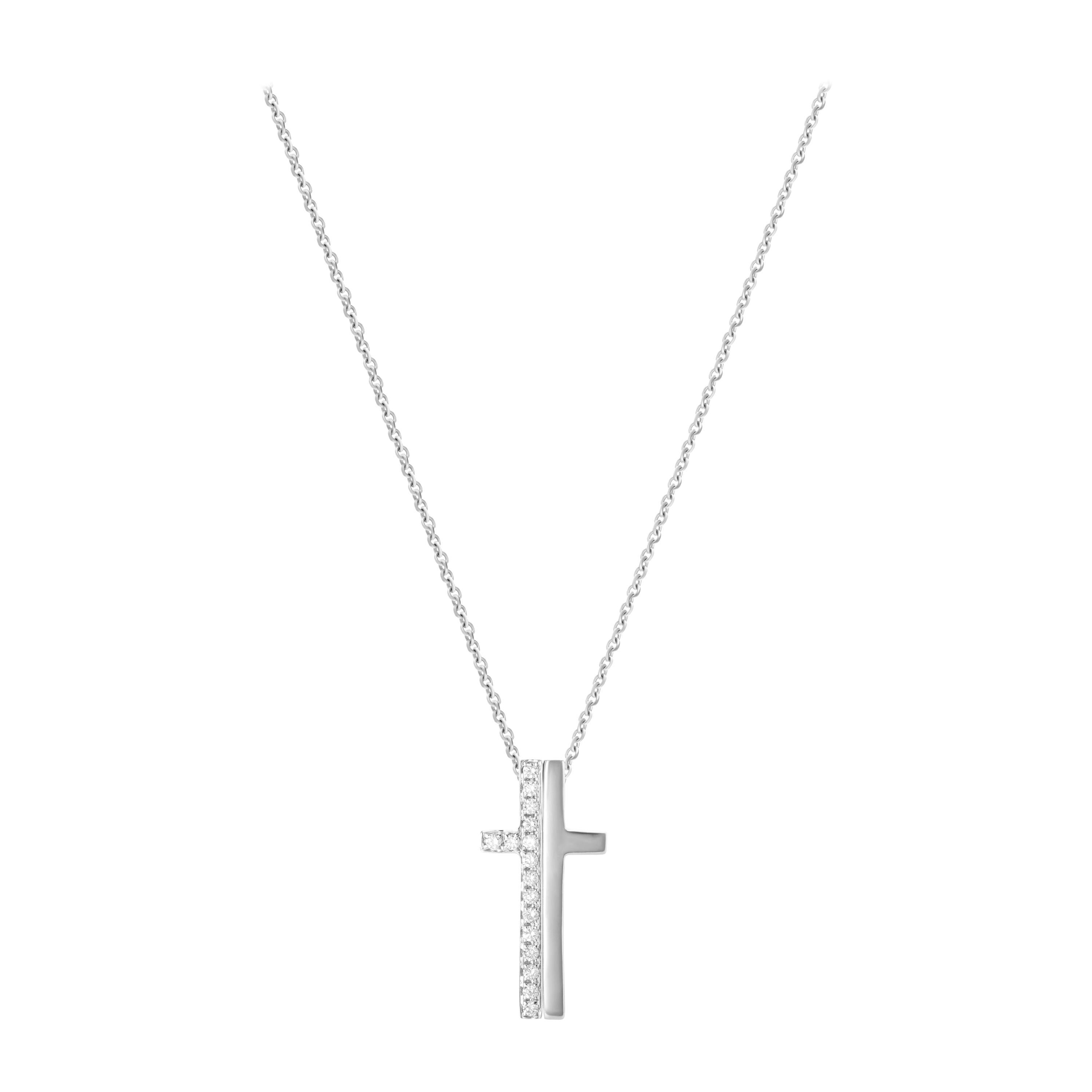 0.21 Carat Round Brilliant Diamond 18 Karat White Gold Cross Pendant Necklace For Sale
