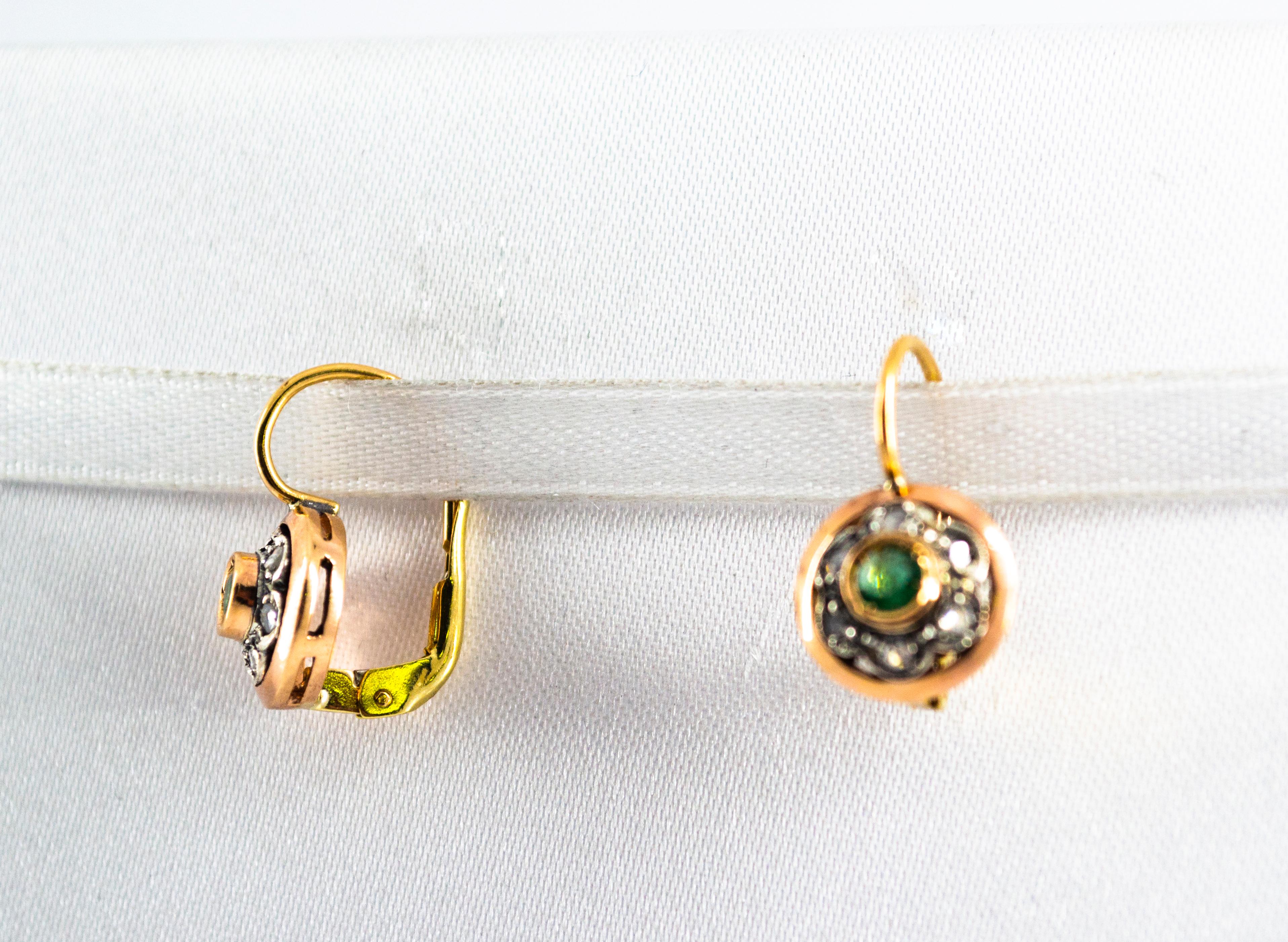 Taille rose Boucles d'oreilles pendantes en or jaune avec diamant blanc taillé en rose de 0,21 carat et émeraude en vente