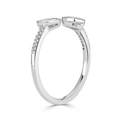 0,21ct Zwei Stein Marquise und Runde Cut Diamond Ring in 18k Weißgold