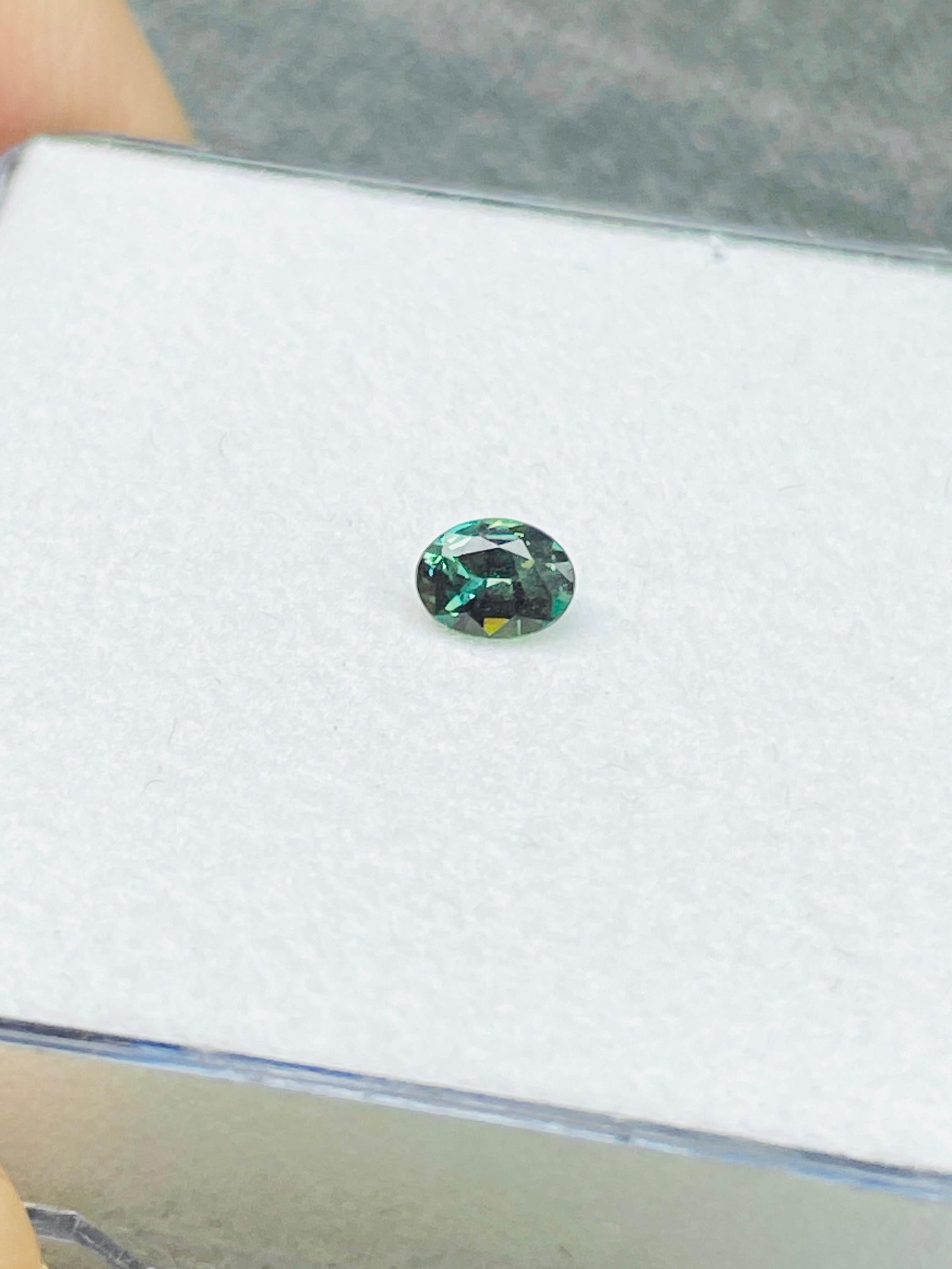 Top Alexandrite 0.22ct deep green to pinkish red color change rare gemstone 

Weight: 0.22ct
Size: 4.5*3.5*2.2mm
Srilanka 
Deep Green to pinkish red
Eye clean 
