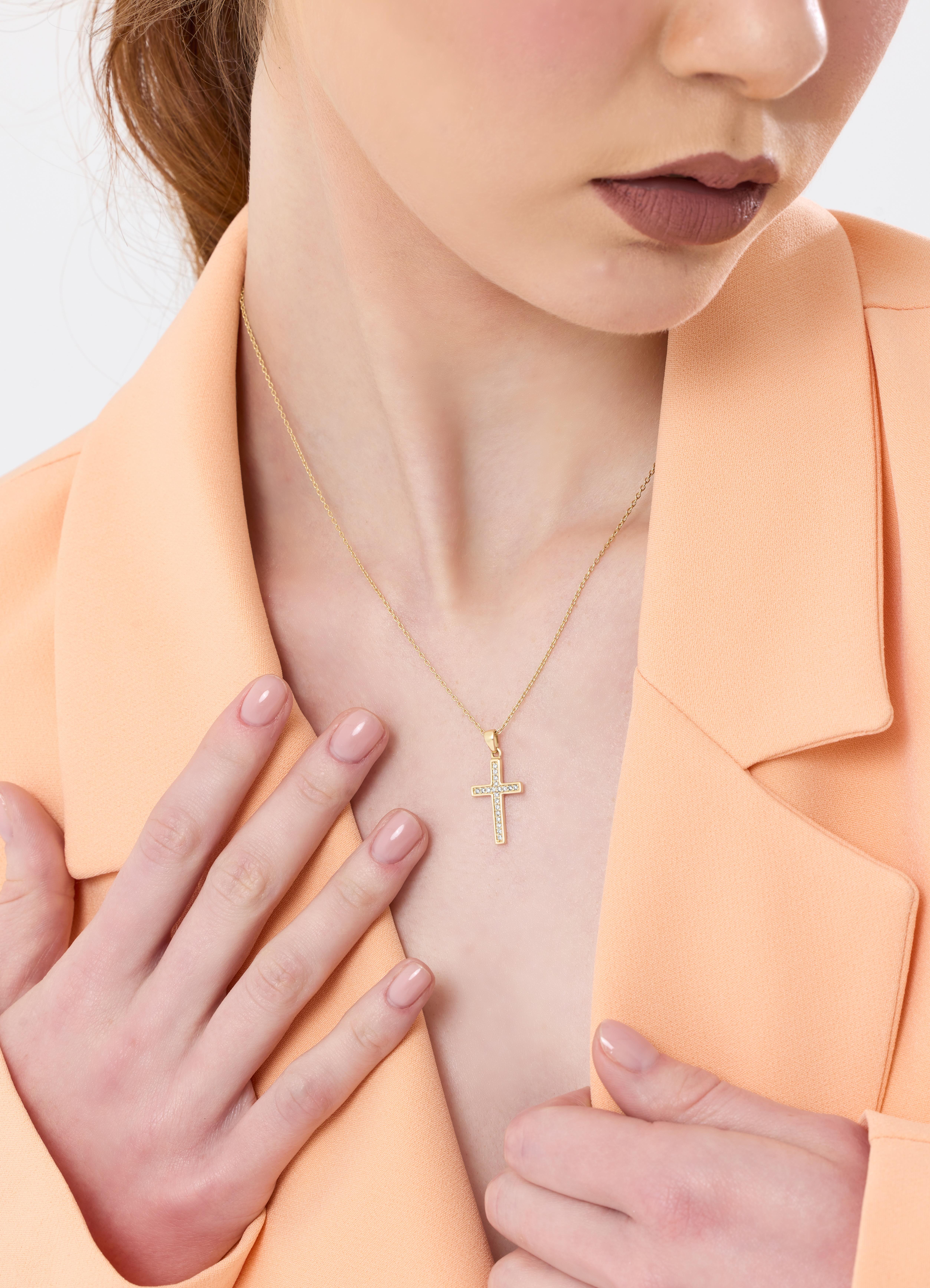 Collier croix en or massif avec diamants naturels 0,22 carat Pour femmes en vente