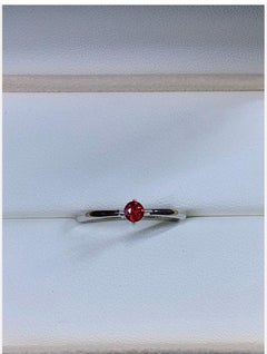 0,22 ct Rubí de Birmania Sangre de Paloma Anillo de compromiso solitario en platino