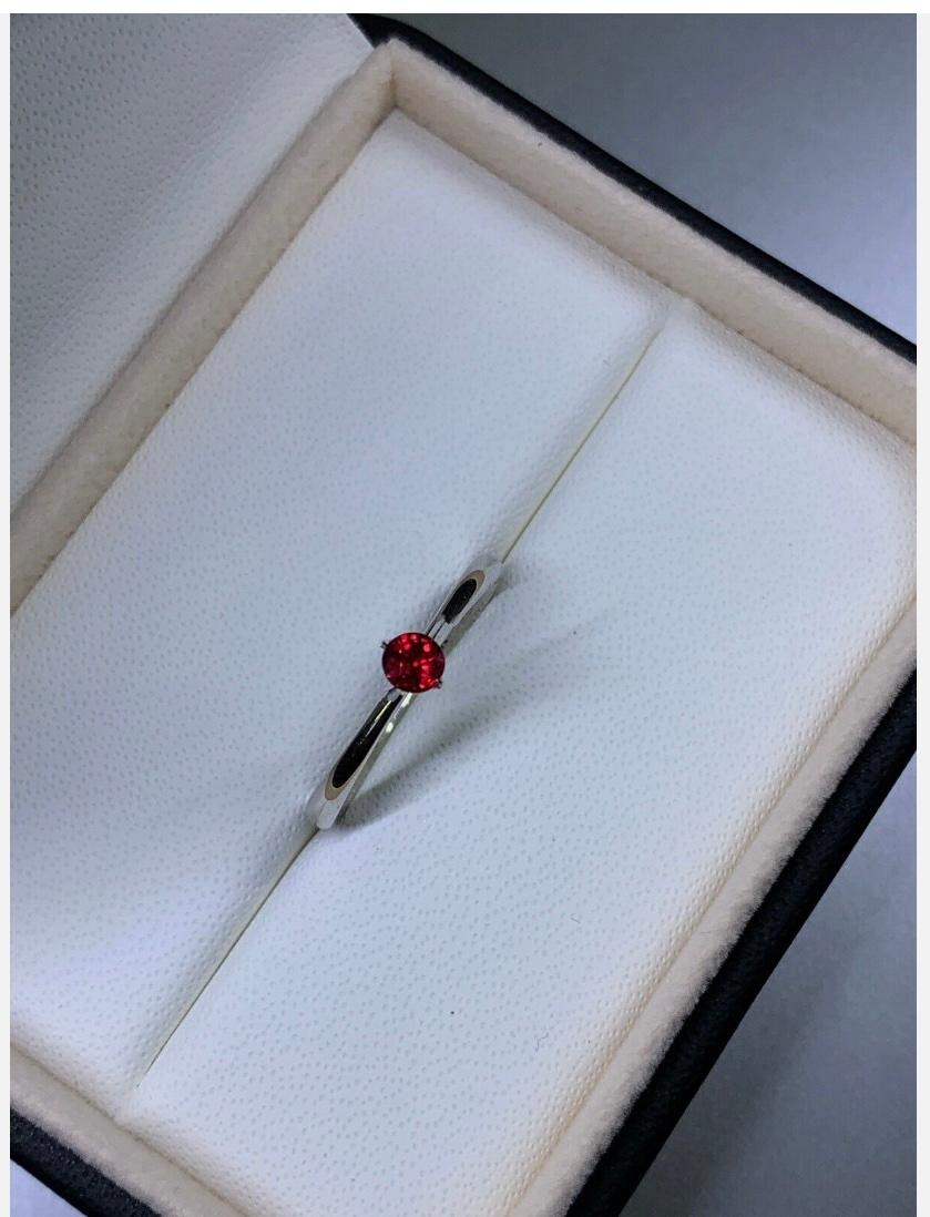Round Cut 0.22ct Ruby Burma Pigeon Blood Solitaire Engagement Ring In Platinum For Sale