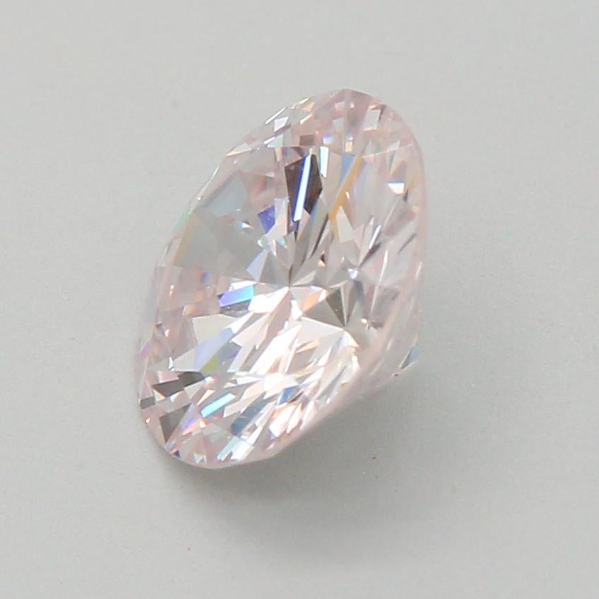 0.72-CARAT, FAINT PINK, ROUND CUT DIAMOND VS1 Clarity GIA Certified In New Condition For Sale In Kowloon, HK