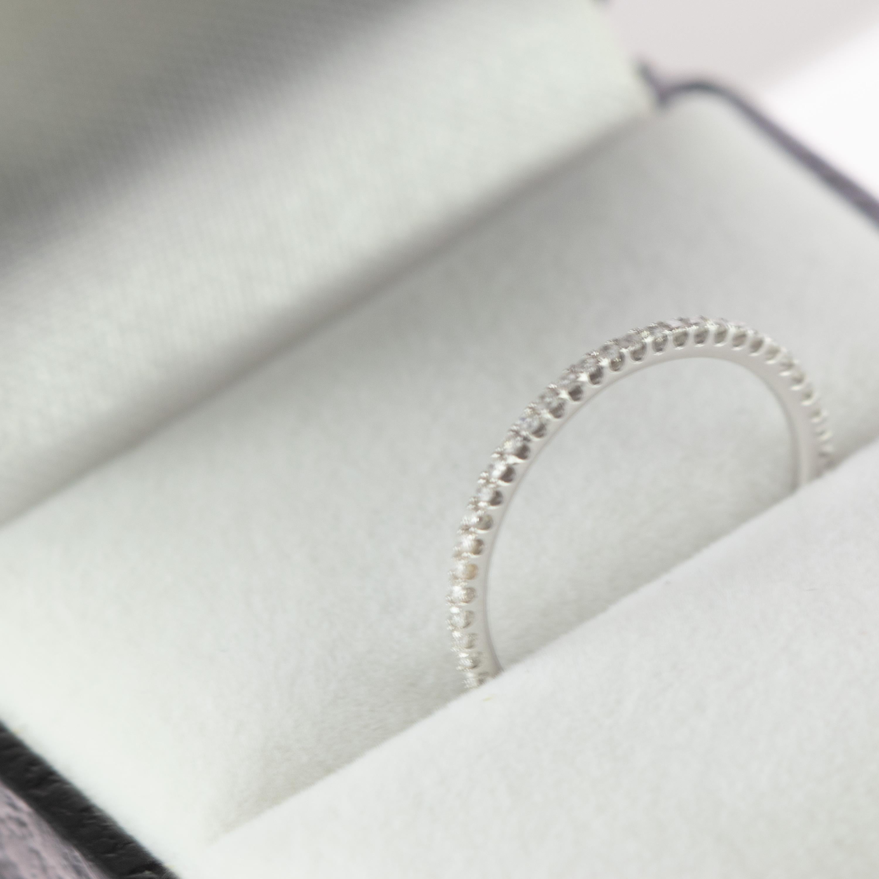 Anello da cocktail in oro 18 carati con diamante ultra sottile e brillante da 0,23 carati in vendita 4