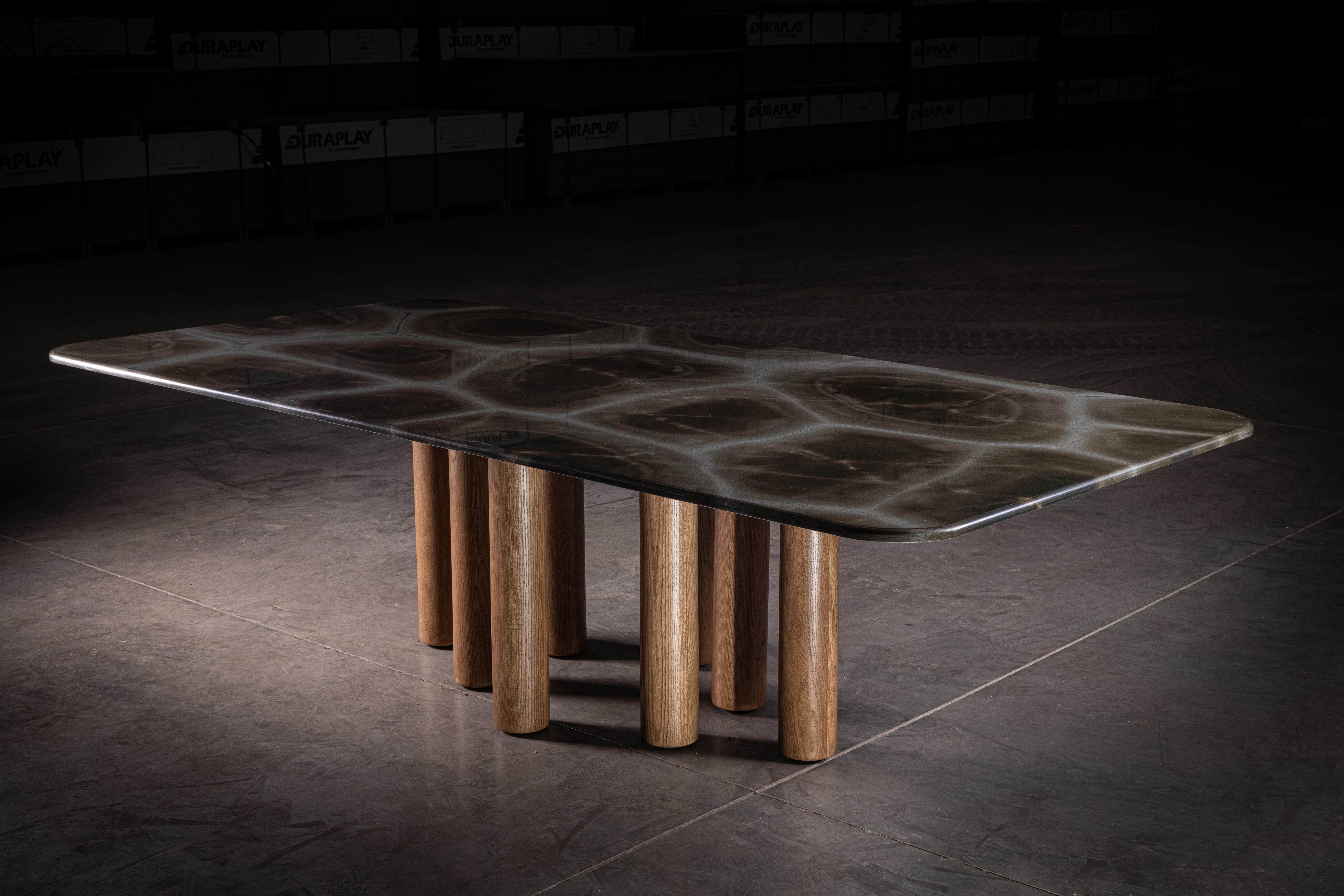 023 Table de salle à manger ovale en Warm Solid Oak et plateau en Turtle Quartzite par No Age Studio
Dimensions : D 106,7 x L 215,9 x H 76,2 cm. 
MATERIAL : Chêne et quartzite. 

No AGE Studio - Meubles artisanaux

Chaque pièce que nous créons est