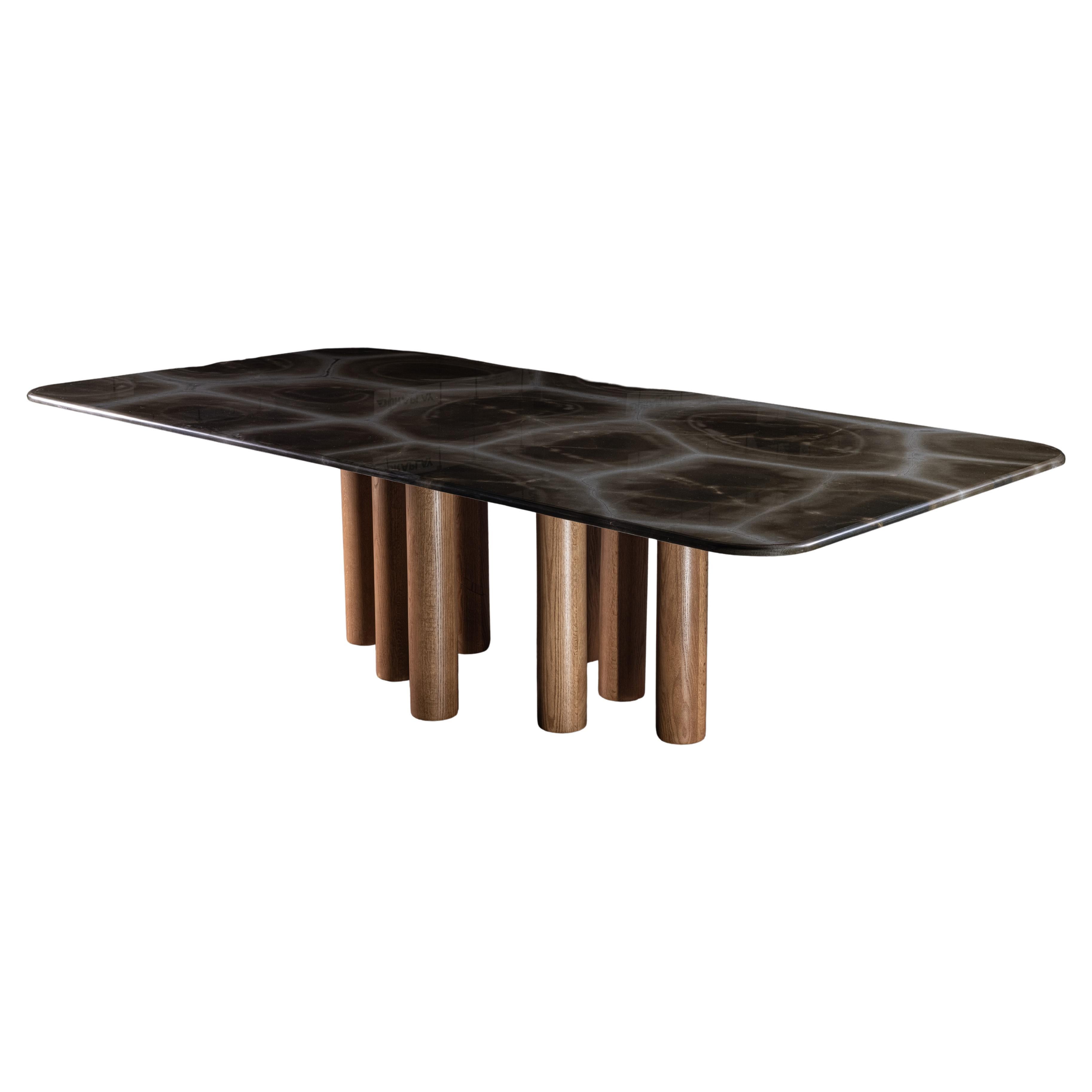 023 Table de salle à manger ovale en Warm Solid Oak et plateau en Turtle Quartzite par No Age Studio