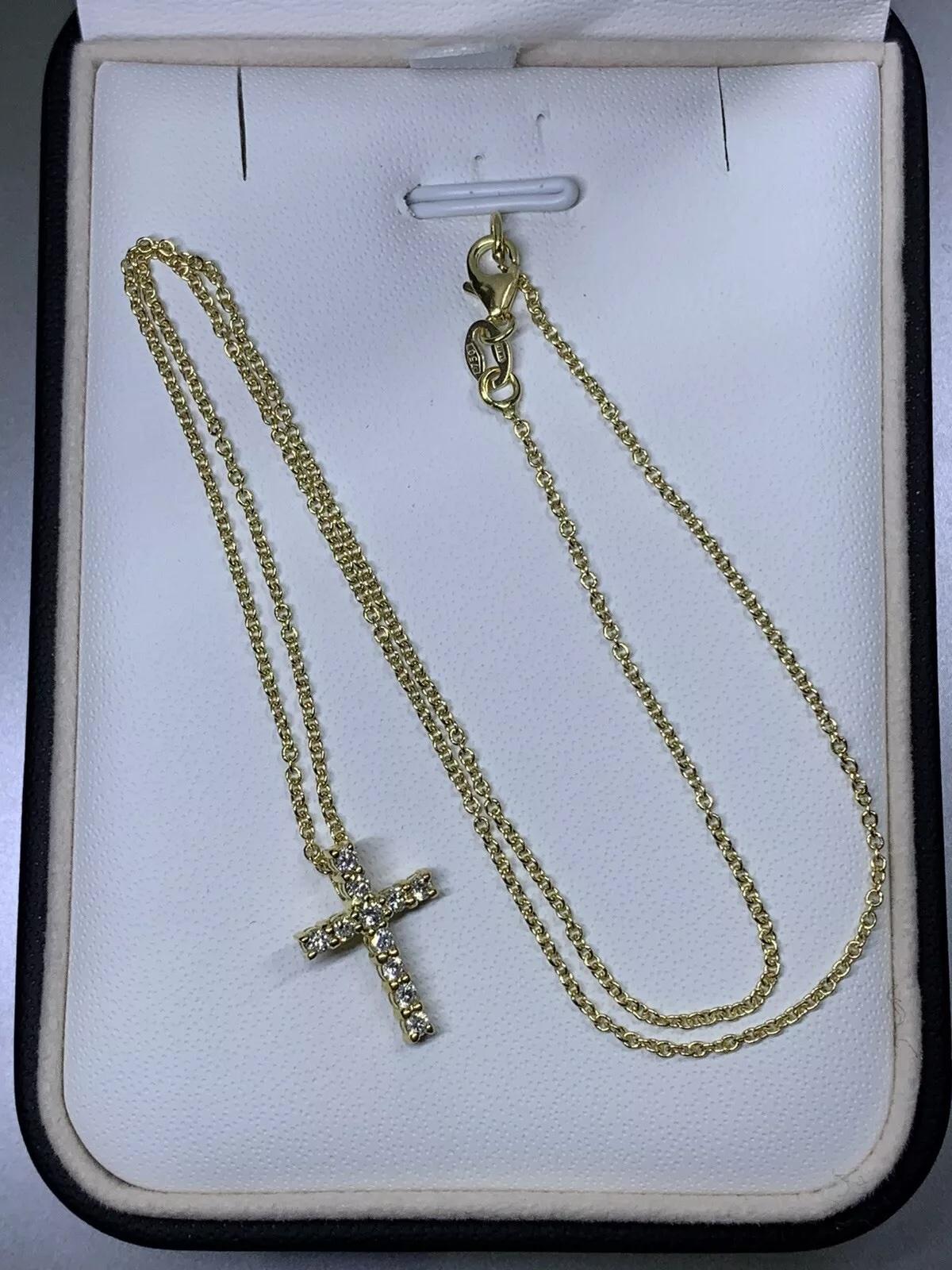 Taille ronde 0.23ct Diamond Cross Chunky Pendentif en or jaune 18ct 16 pouces en vente