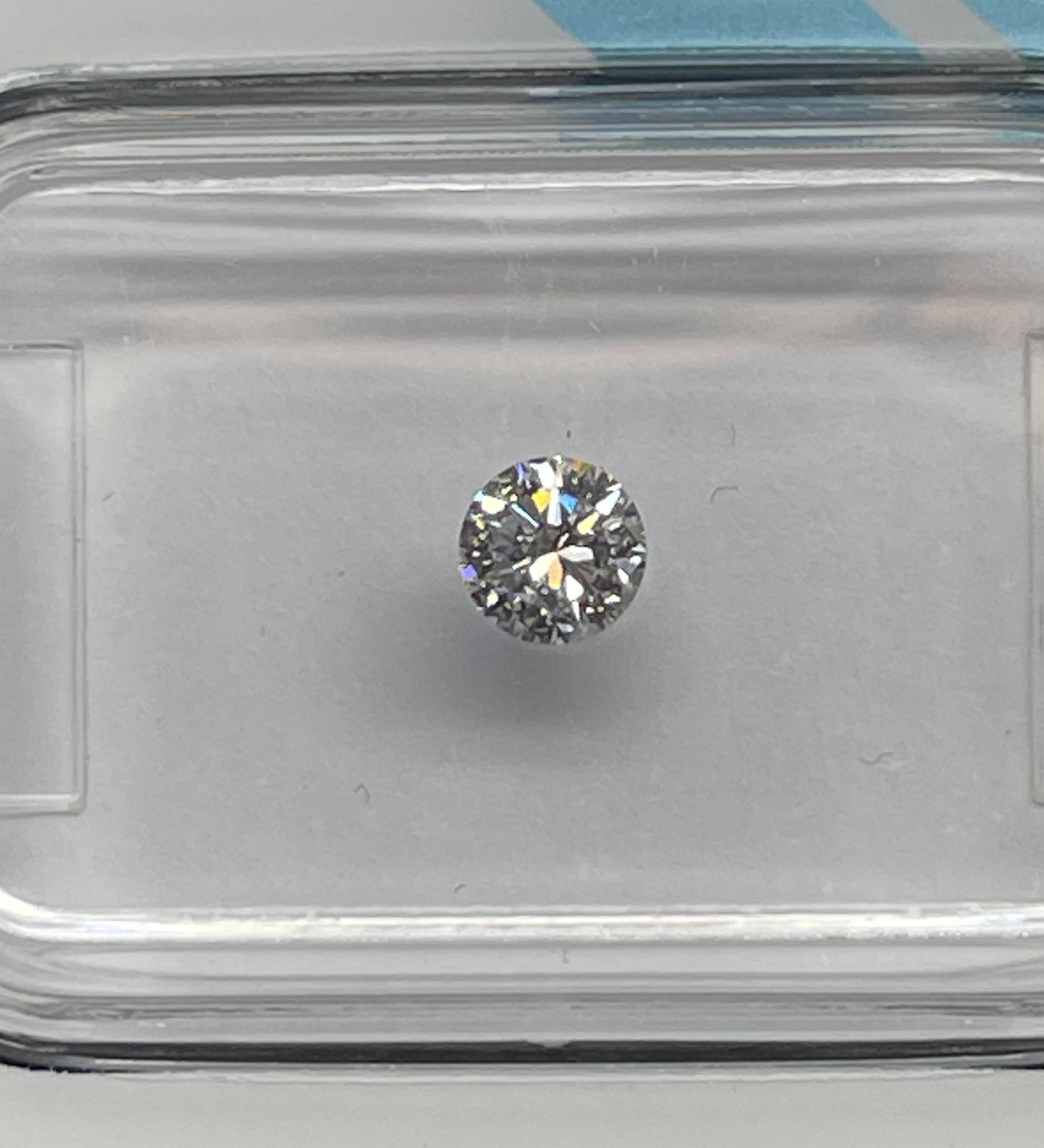 Natural Diamond graded by IGI.

Shape: Round Brilliant
Weight: 0.23CT
Color: D
Clarity: VS1
Cut: Very Good
Polish: Excellent
Symmetry: Excellent
Fluorescence: None
Inscription : IGI 630434192