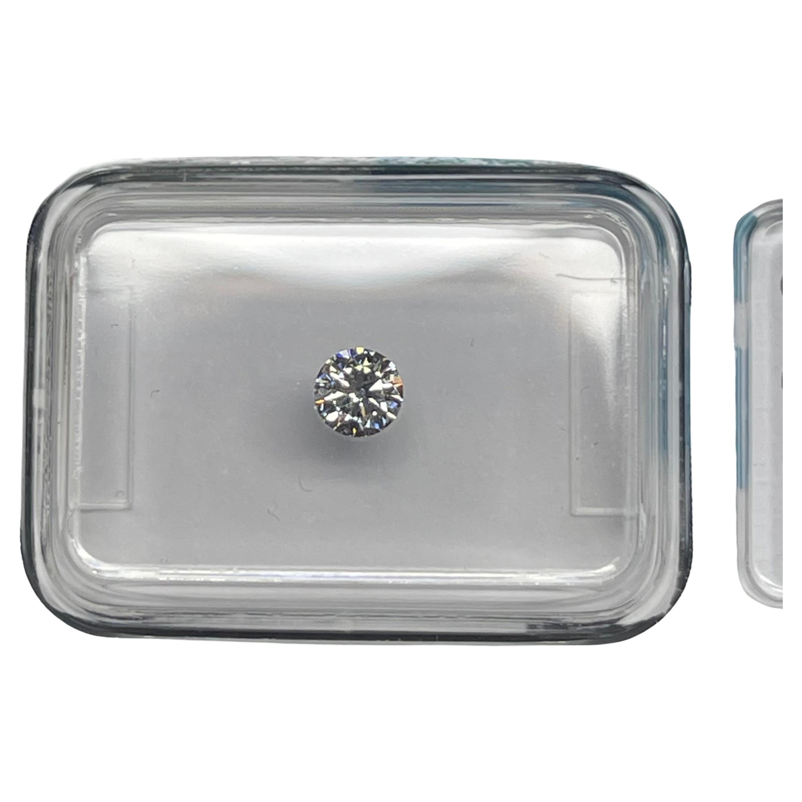 Diamante Nature classificato da IGI.

Forma: Rotondo brillante
Peso: 0.23CT
Colore: D
Chiarezza: VS1
Taglio: Molto buono
Polacco: Eccellente
Simmetria: Eccellente
Fluorescenza: Nessuna
Iscrizione : IGI 630434191
