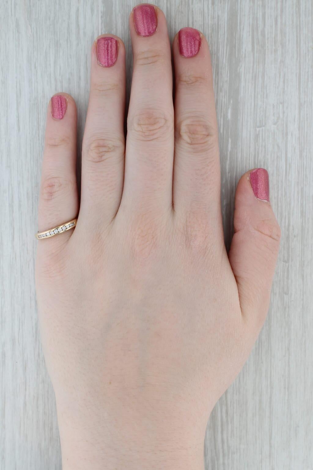 Alliance d'anniversaire empilable en or jaune 14 carats avec diamants 0,23 carat, taille 7 en vente 5