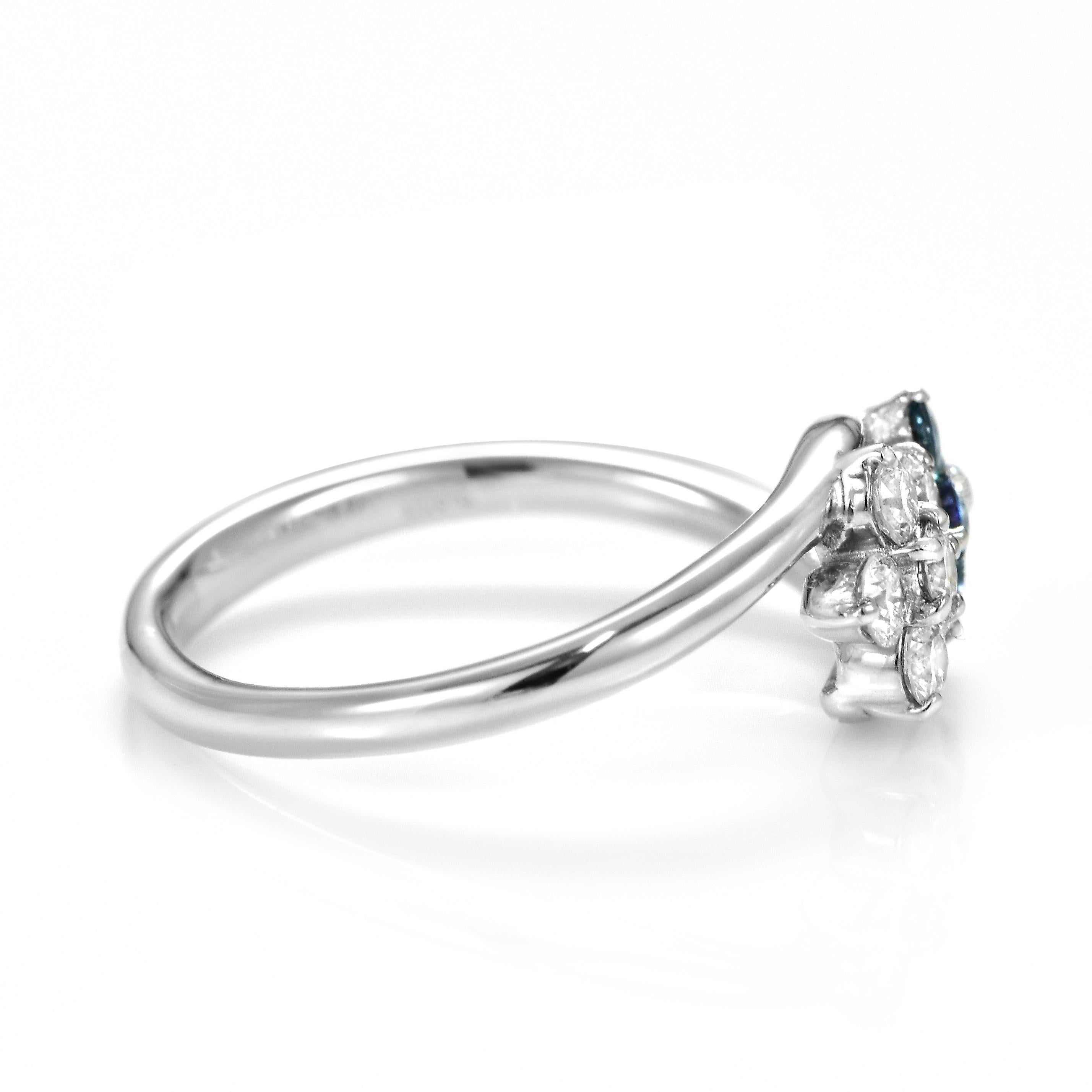 0.24 Carat Brazilian Alexandrite and Diamond Ring set in Platinum For Sale 5