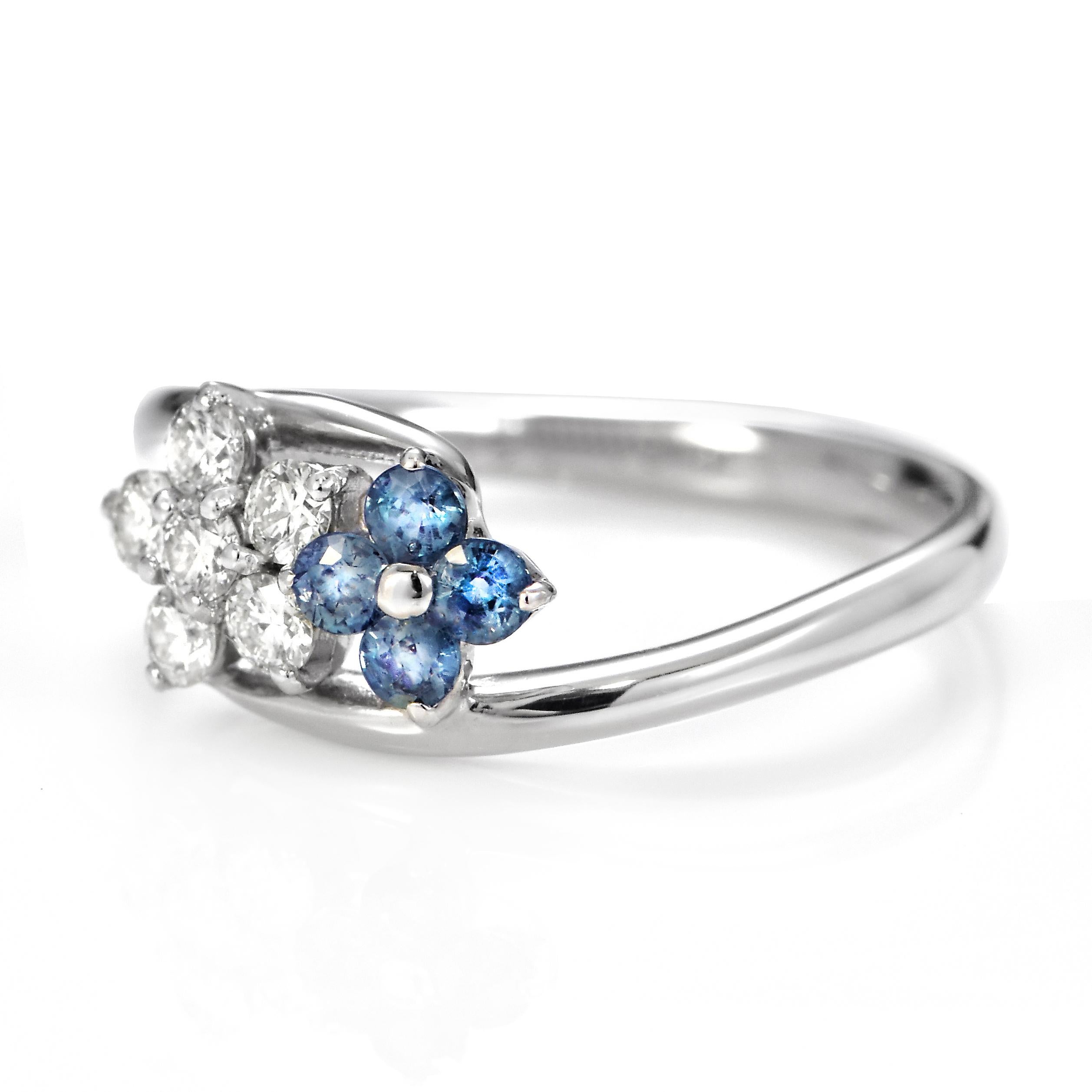Modern 0.24 Carat Brazilian Alexandrite and Diamond Ring set in Platinum For Sale