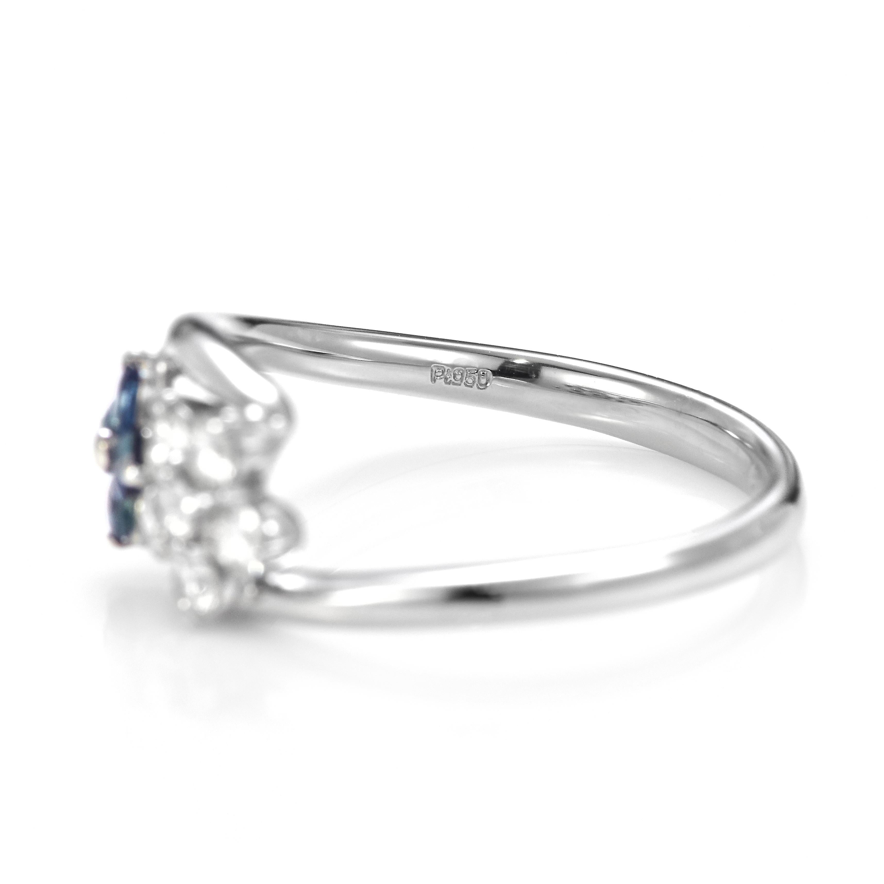 0.24 Carat Brazilian Alexandrite and Diamond Ring set in Platinum For Sale 2
