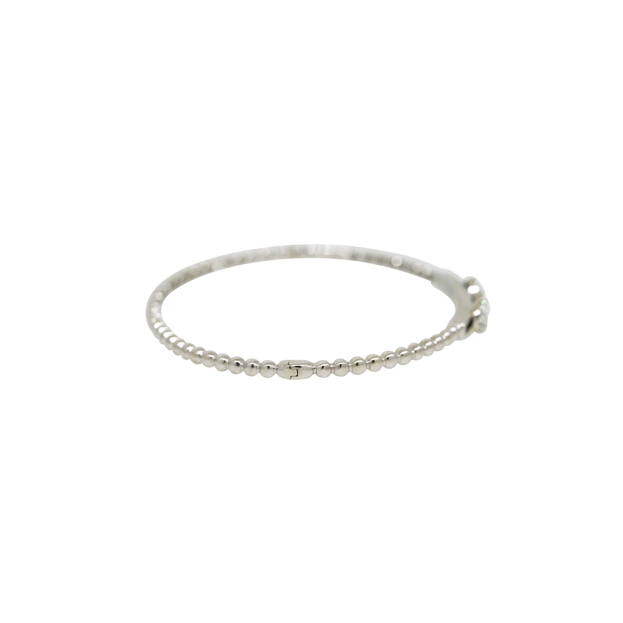 Taille ronde Bracelet jonc flottant en or 14 carats avec diamants ronds naturels de 0,24 carat en vente