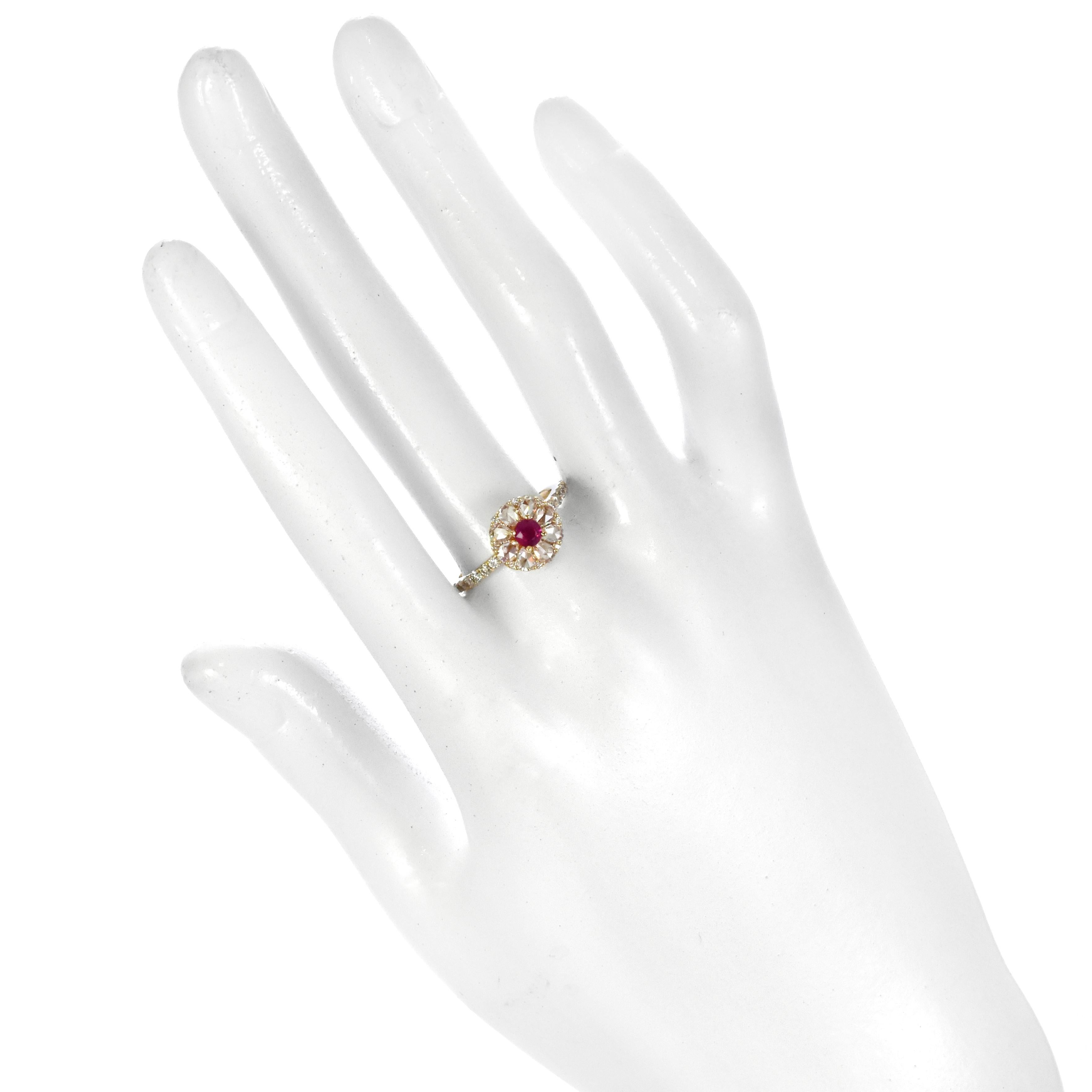 Bague en or 18 carats ornée d'un rubis naturel de 0,24 carat et d'un diamant taillé en rose de 0,80 carat Neuf - En vente à Tokyo, JP
