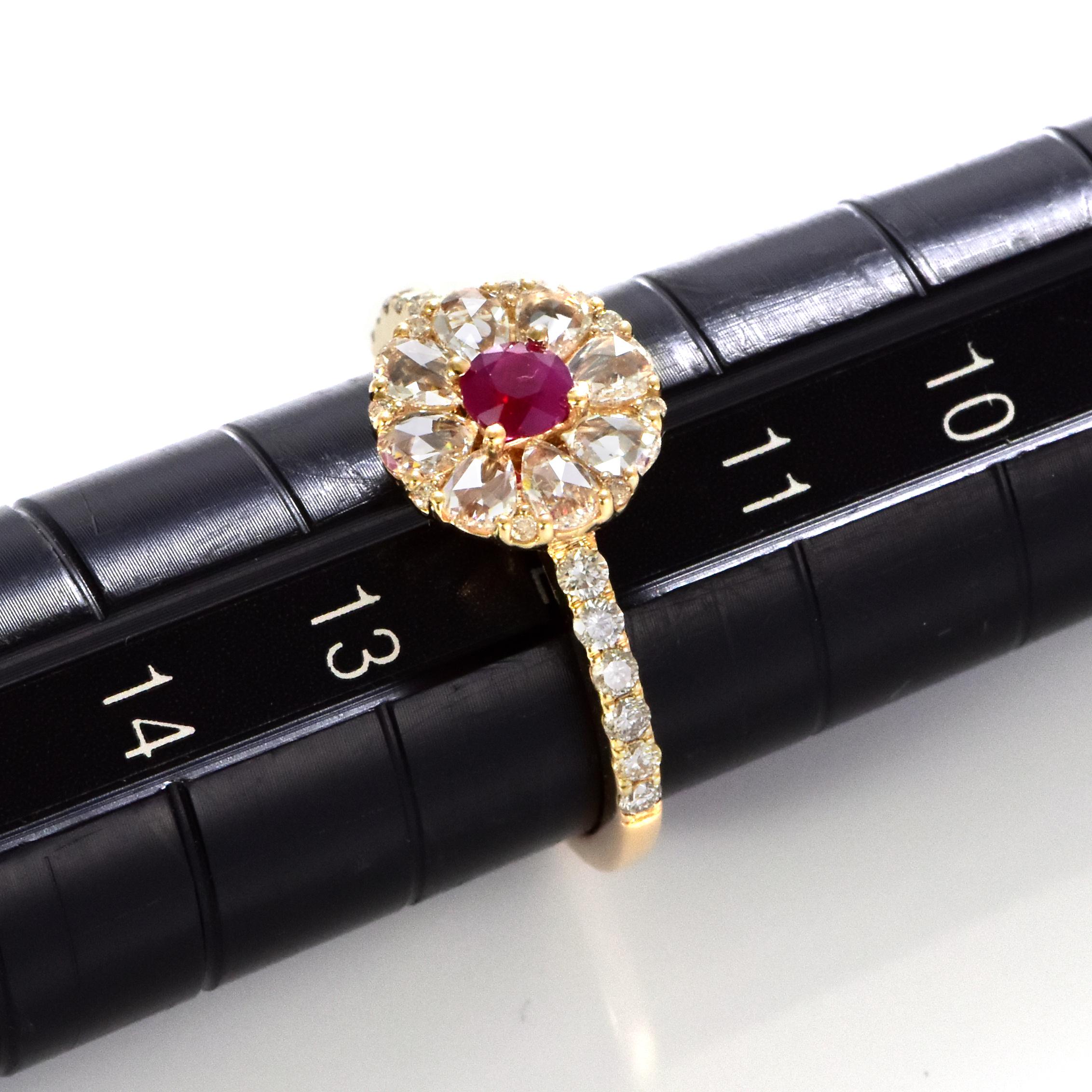 Bague en or 18 carats ornée d'un rubis naturel de 0,24 carat et d'un diamant taillé en rose de 0,80 carat en vente 2
