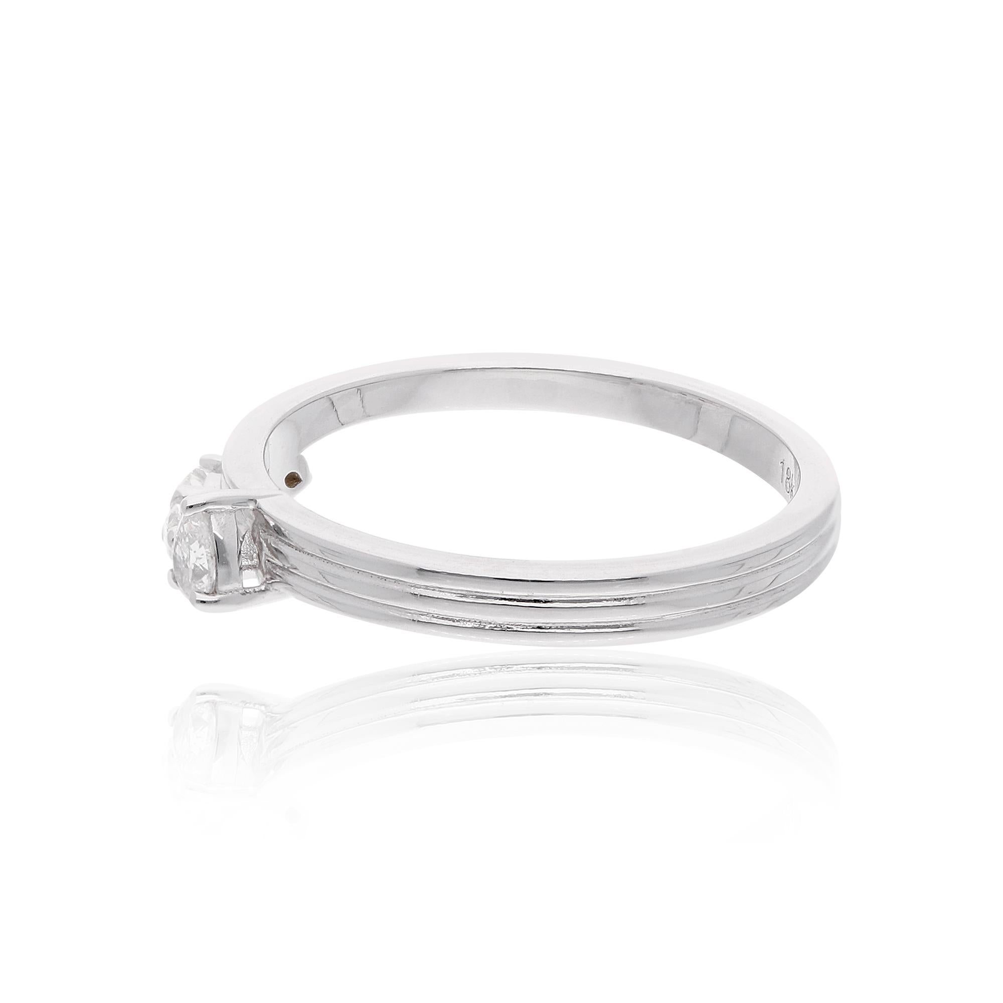 The ring is a size 7 and may be resized to larger or smaller upon request. FOLLOW SPECTRUM JEWELS storefront to view the latest collection & exclusive pieces. Spectrum Jewels is proudly rated as a Top Seller on 1stdibs with 5 star customer reviews.