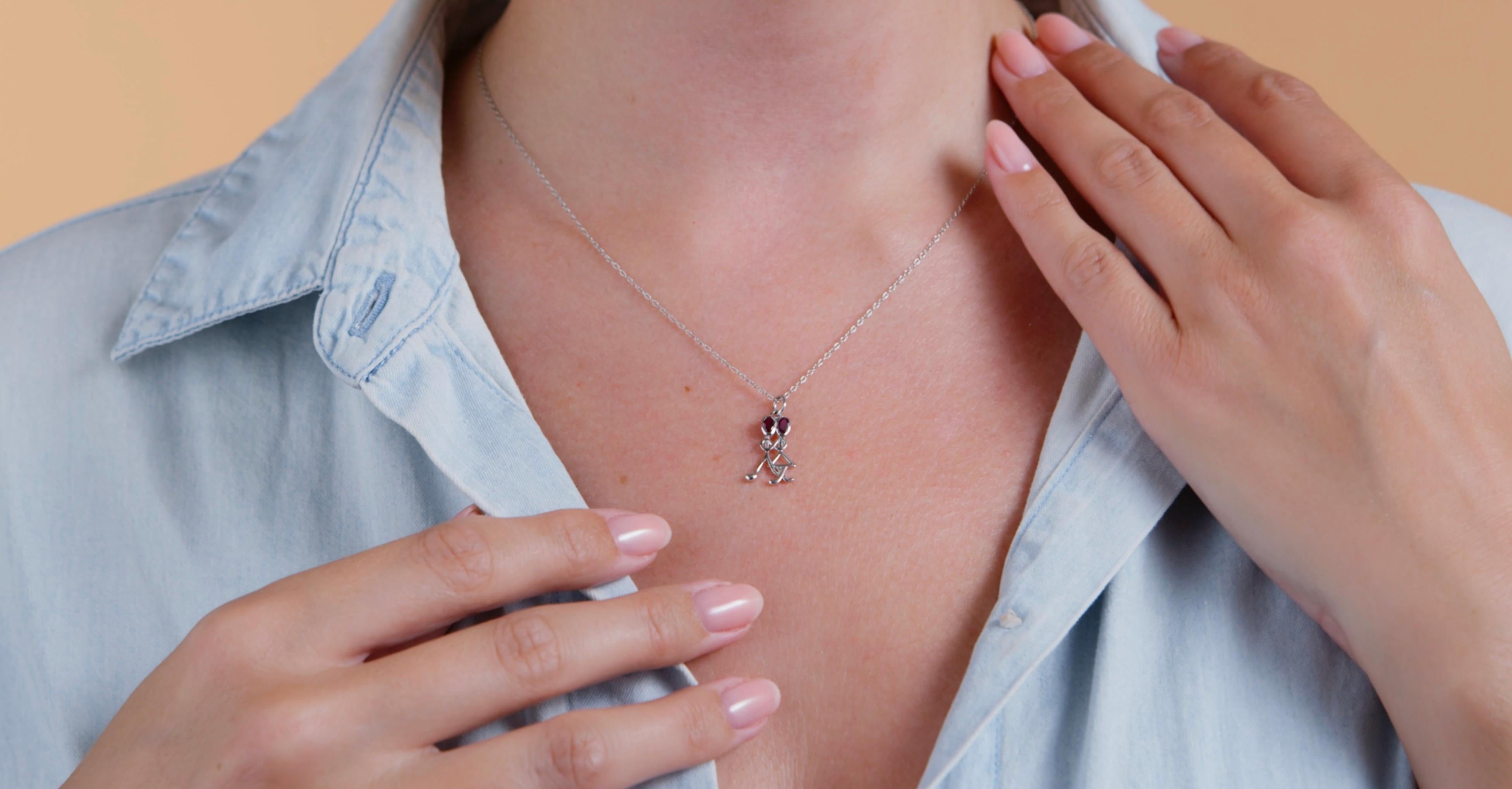 Collana con ciondolo a forma di bastone in argento Sterling Ruby da 0,24 carati di peso totale in vendita 4