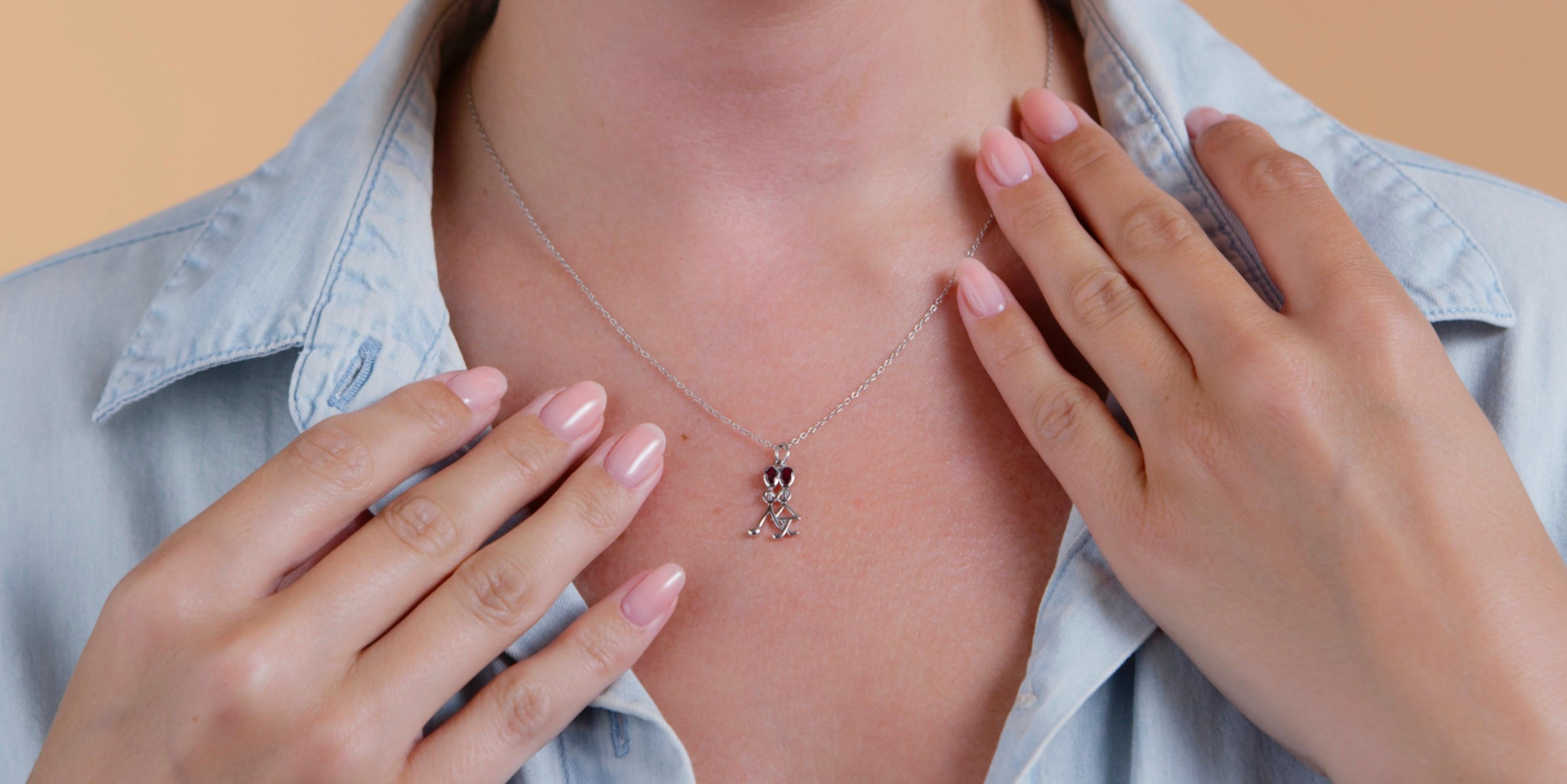 Taglio ovale Collana con ciondolo a forma di bastone in argento Sterling Ruby da 0,24 carati di peso totale in vendita