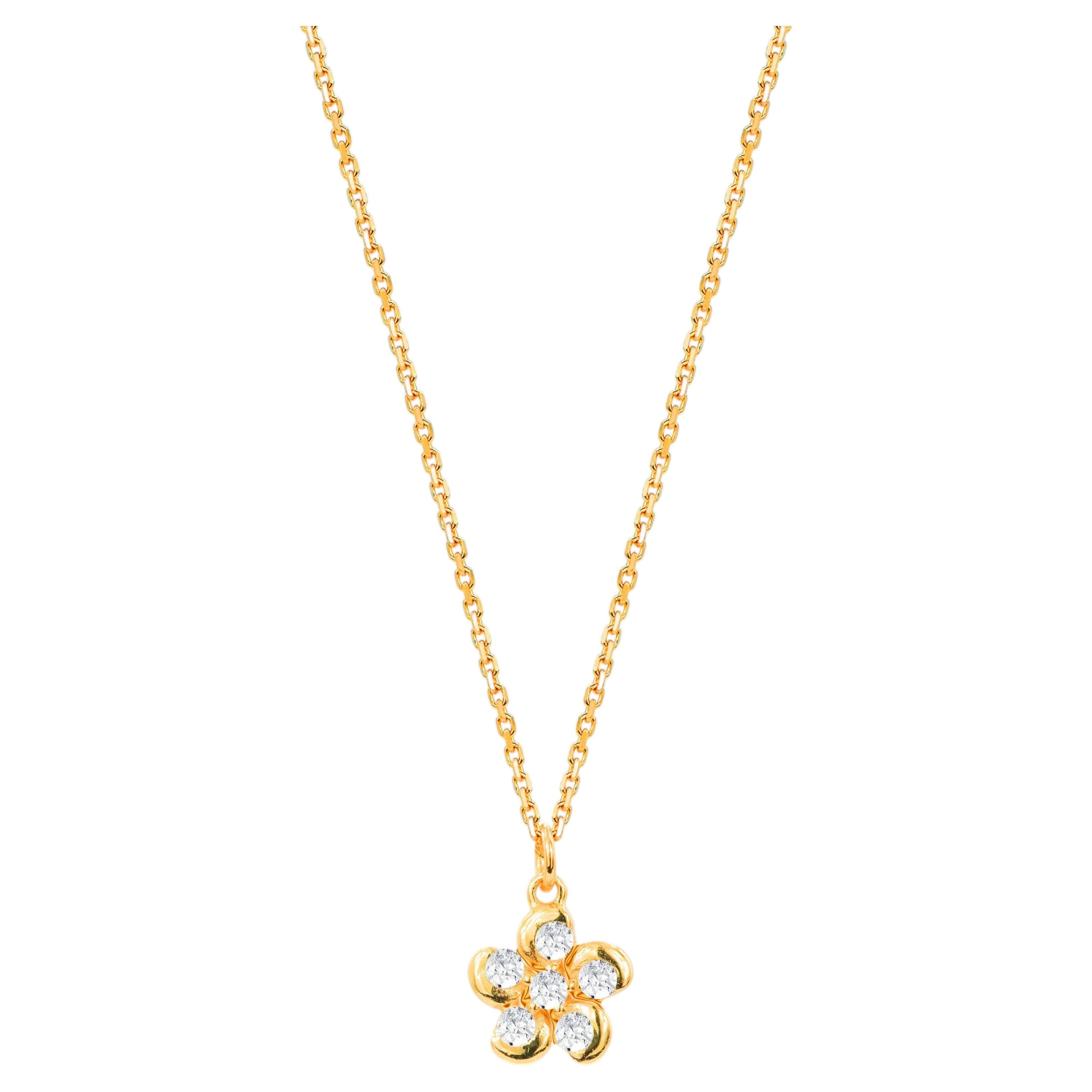 Moderno Collar Flor de Diamantes de 0,24 ct en Oro de 14k, Tailandia