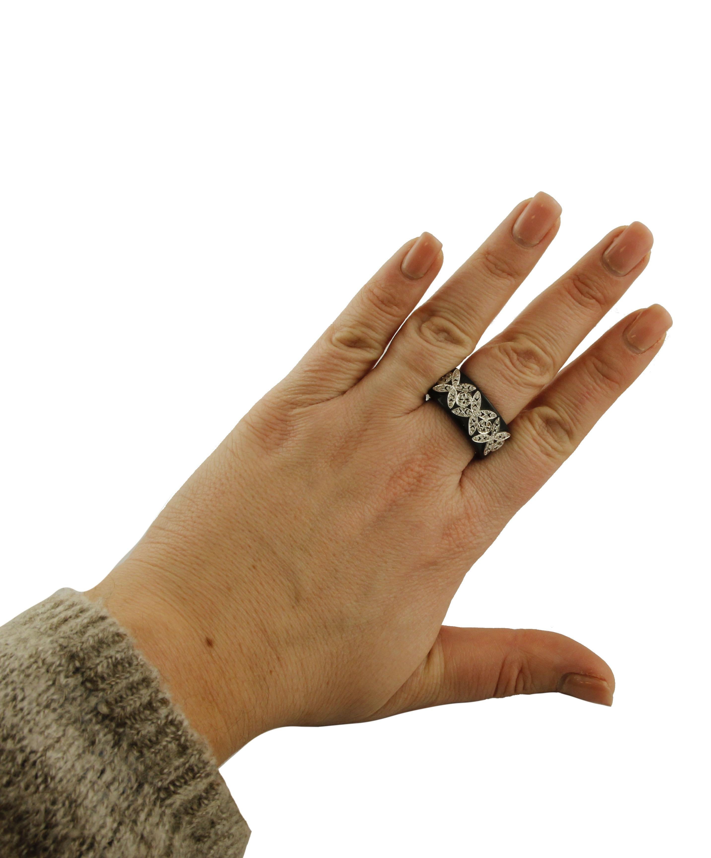 0.24 Diamonds, White Gold Butterfly Details, 5.9g Onyx Band Ring For Sale 1
