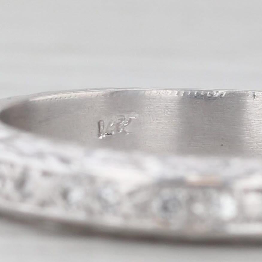 Informationen zu Edelsteinen:
- Natürliche Diamanten -
Karat gesamt - 0,24ctw
Schliff - Einzel- und Rundbrillant
Farbe - G- J
Klarheit - VS2 - I1

Metall: 14k Weißgold
Gewicht: 4,3 Gramm 
Briefmarken: 14k
Höhe über dem Finger: 2.3 mm
Breite des