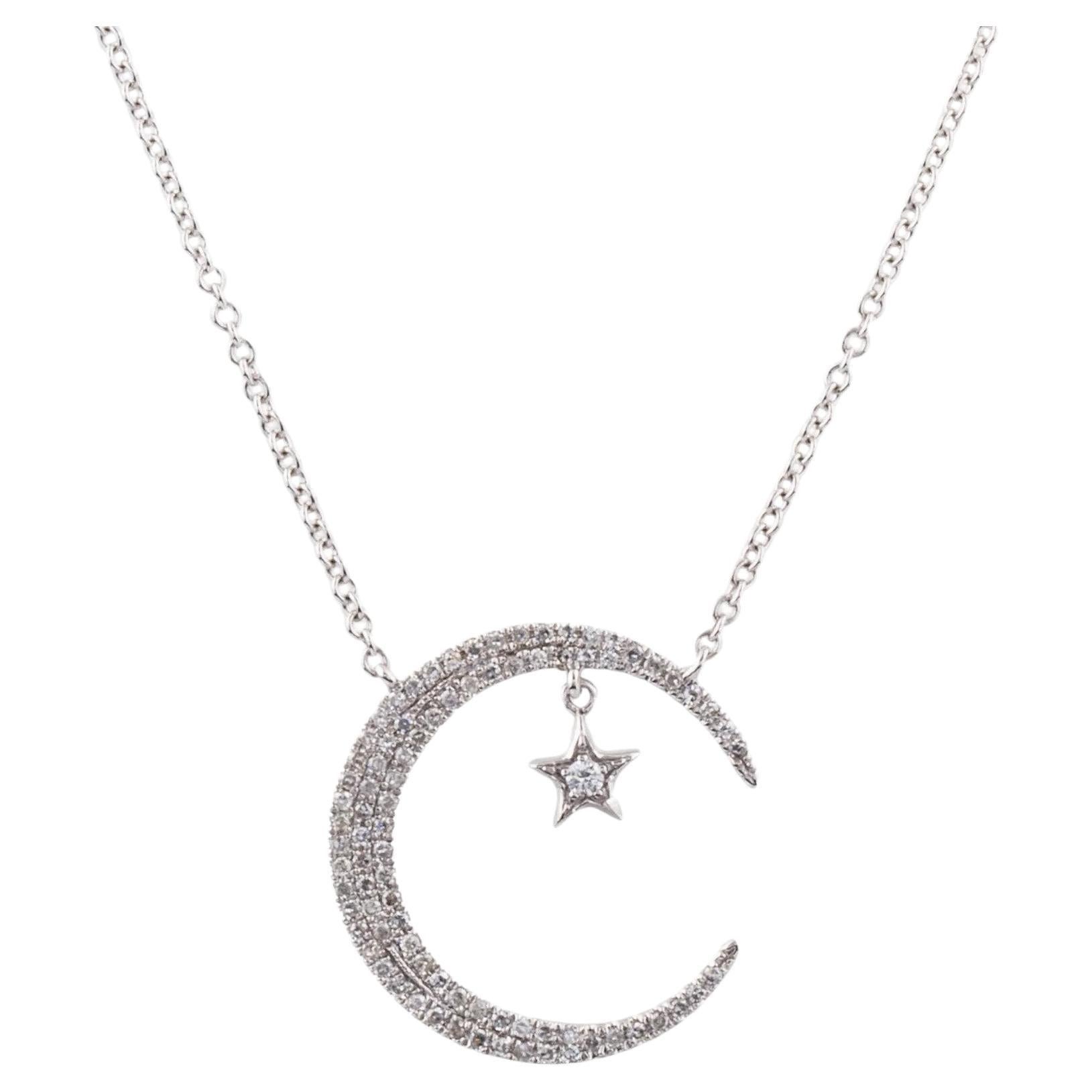 Collier pendentif en or blanc avec croissant de lune et étoile en diamants de 0,25 carat en vente