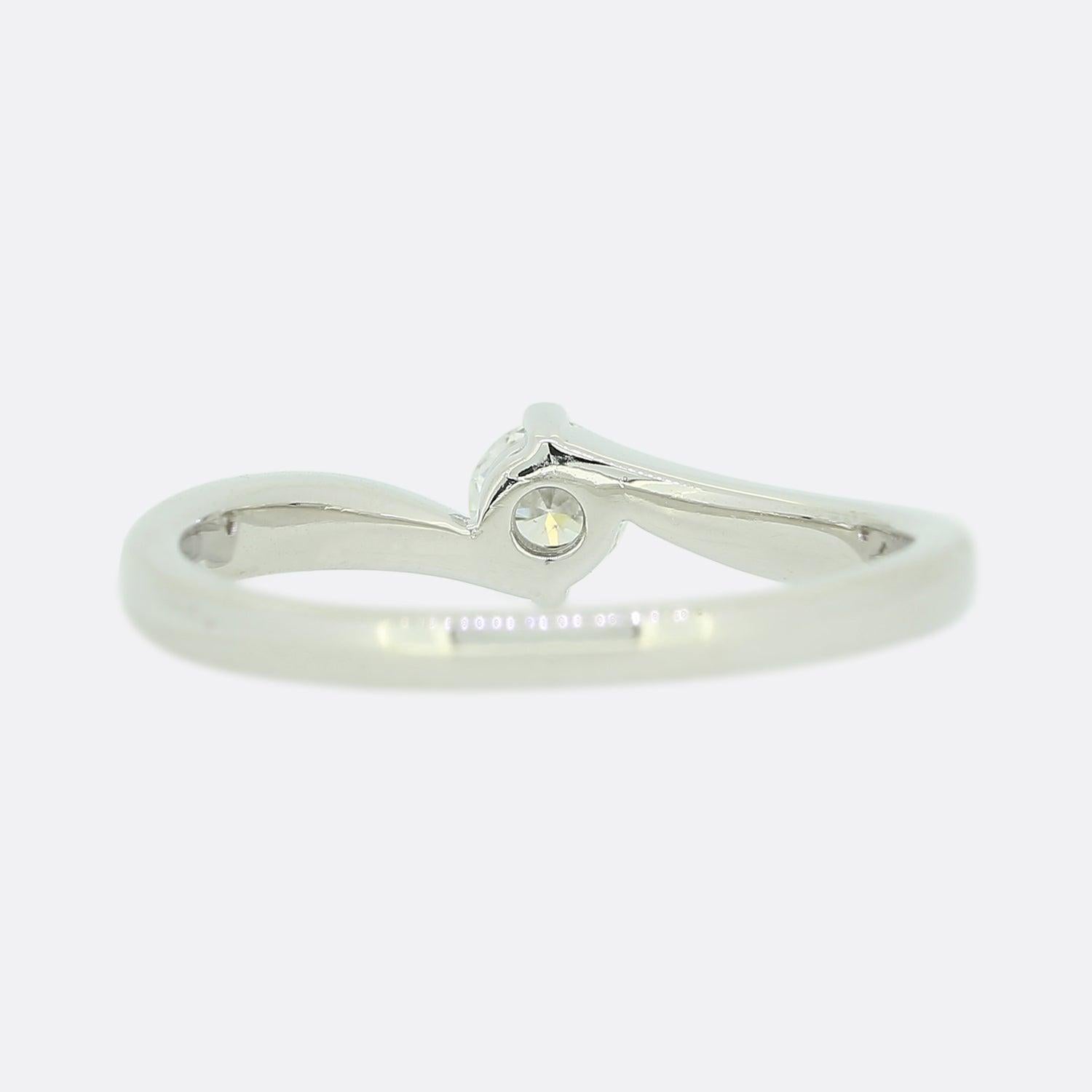 0.25 Carat Diamond Crossover Ring In Good Condition In London, GB