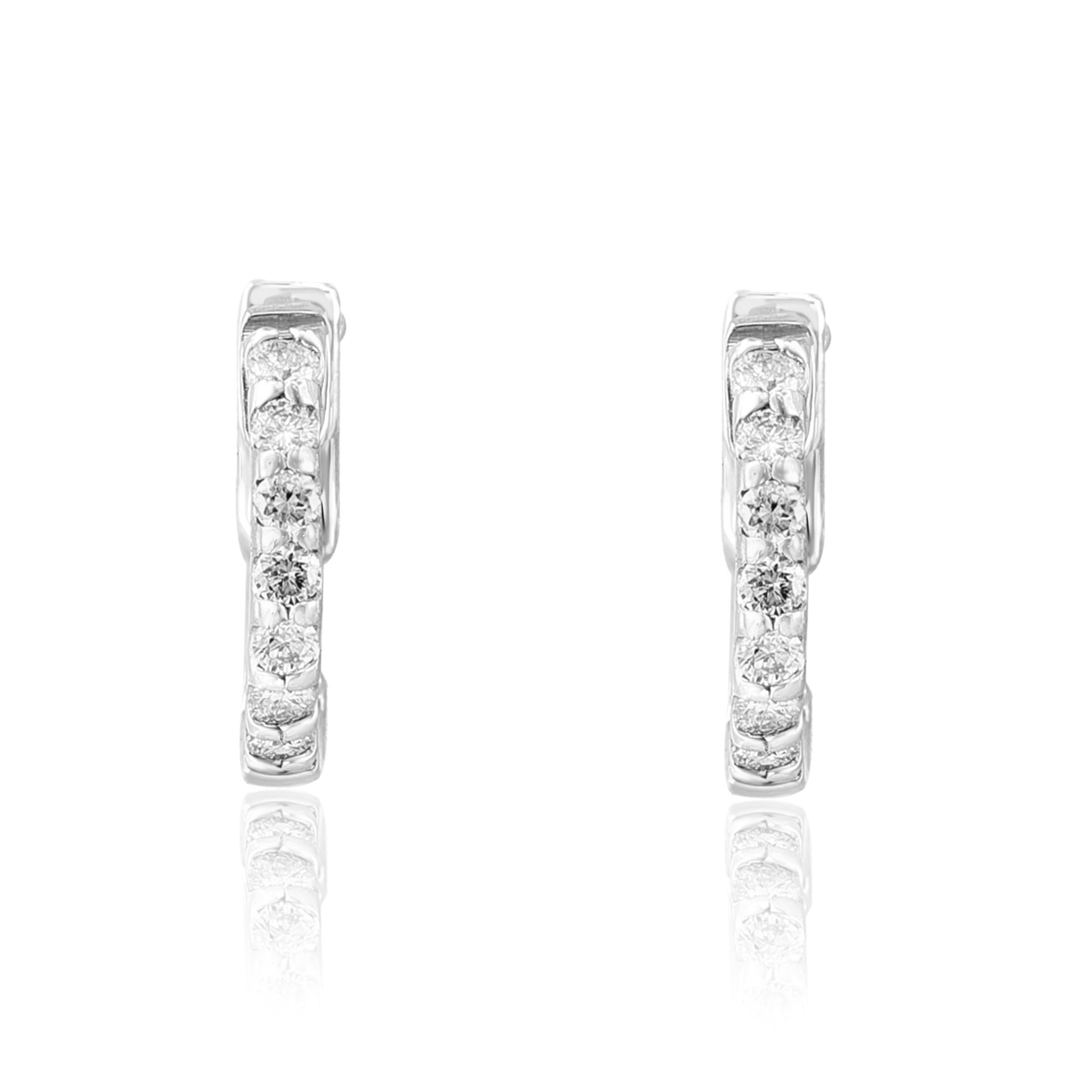 Modern 0.25 Carat Diamond Hoop Earrings in 14k White Gold For Sale