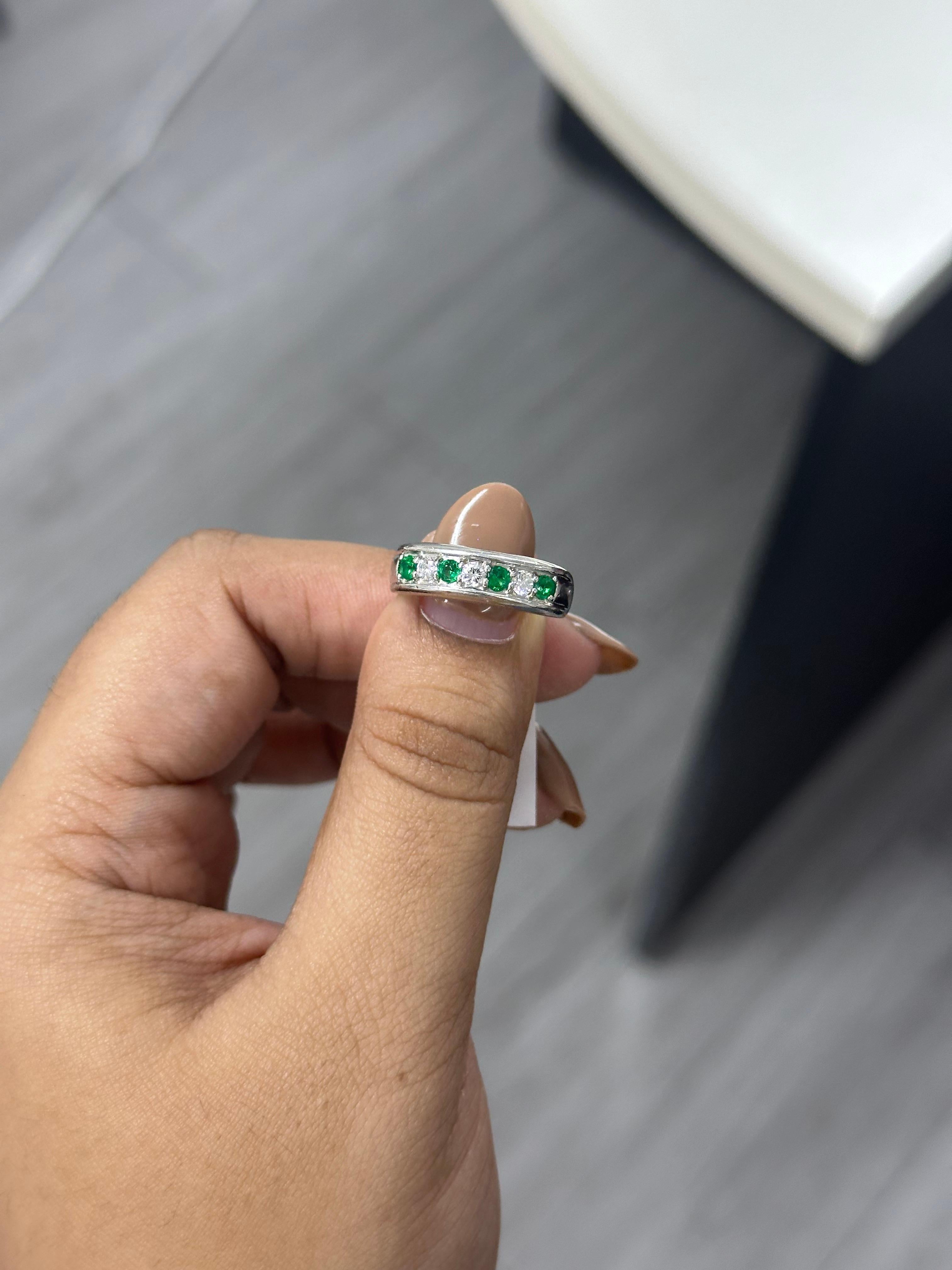 Anillo de esmeralda de 0,25 quilates Art Decó en venta