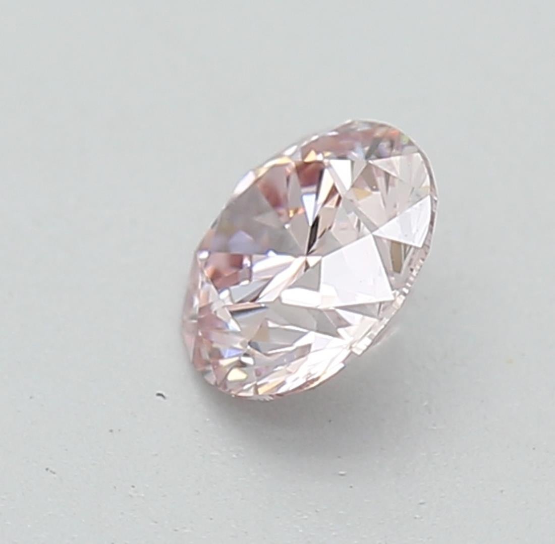 Taglio rotondo 0,25 carati di diamante Fancy Light Pink VS2 Clarity in vendita
