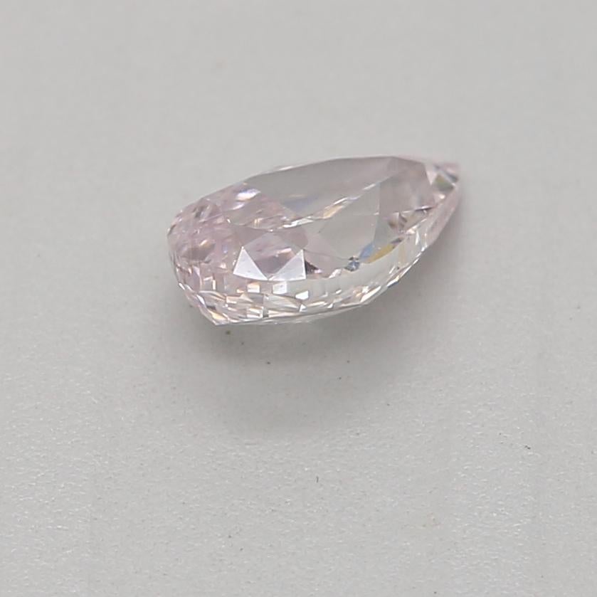 Diamant rose clair taille poire de 0,25 carat de pureté SI1 certifié GIA Neuf - En vente à Kowloon, HK