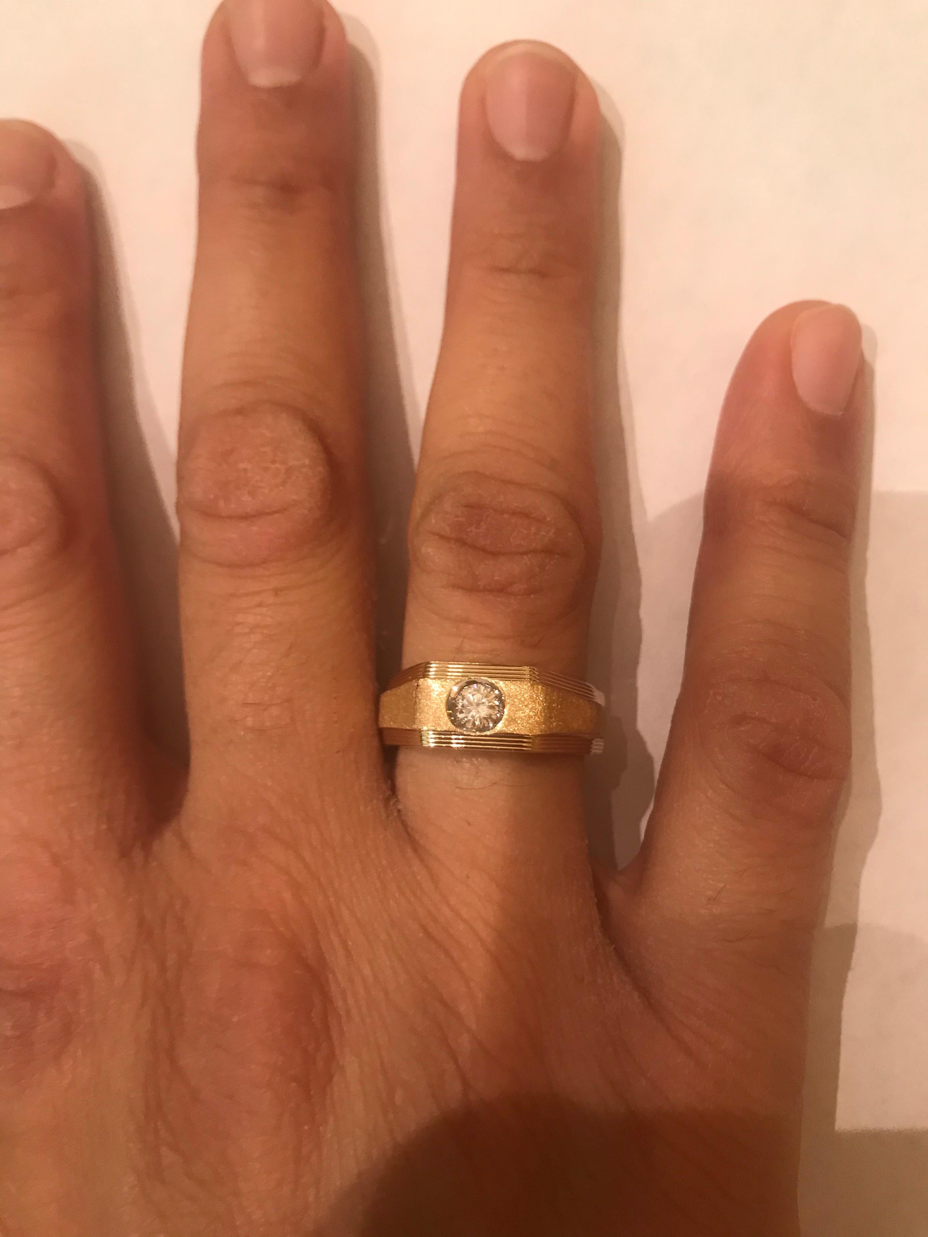 0.25 Carat Men's Round Cut Diamond Ring 18 Karat Yellow Gold In New Condition In Los Angeles, CA