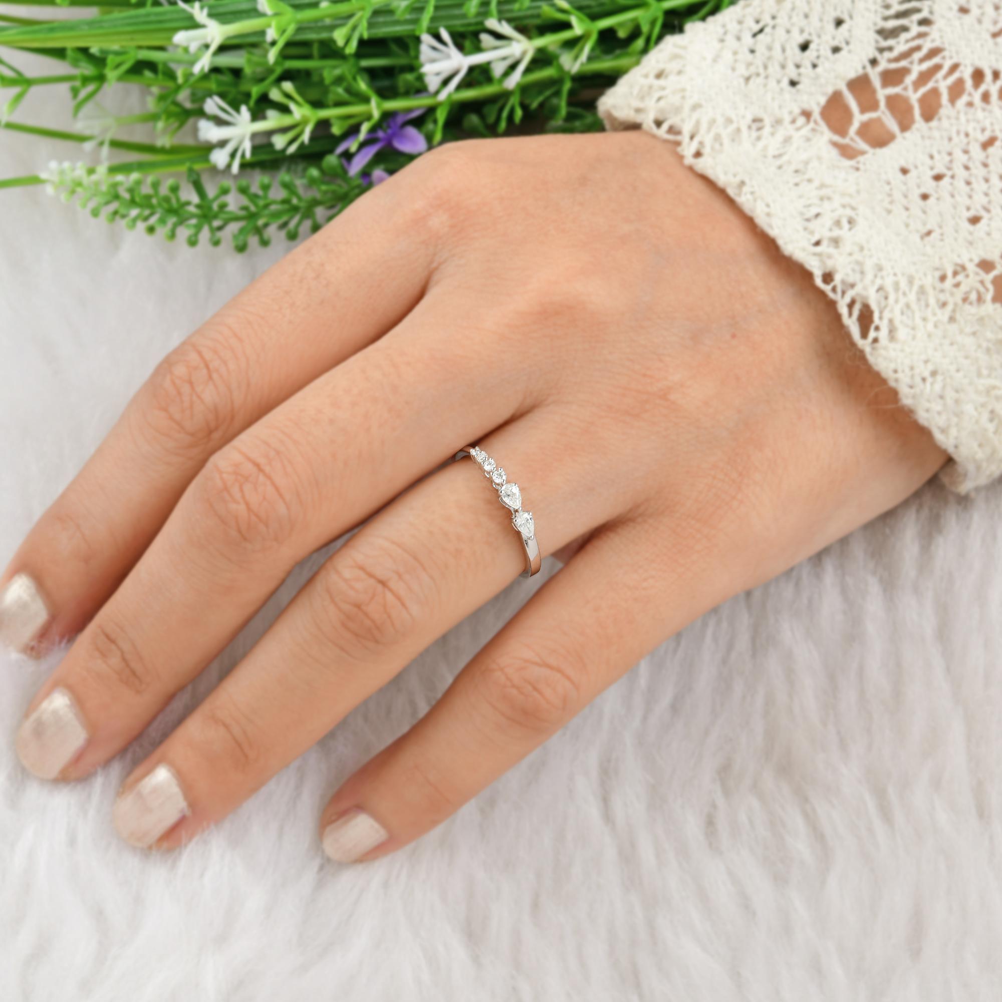 0.25 Carat Pear Round Diamond Band Ring 18 Karat White Gold Handmade Jewelry In New Condition For Sale In Diera, Dubai