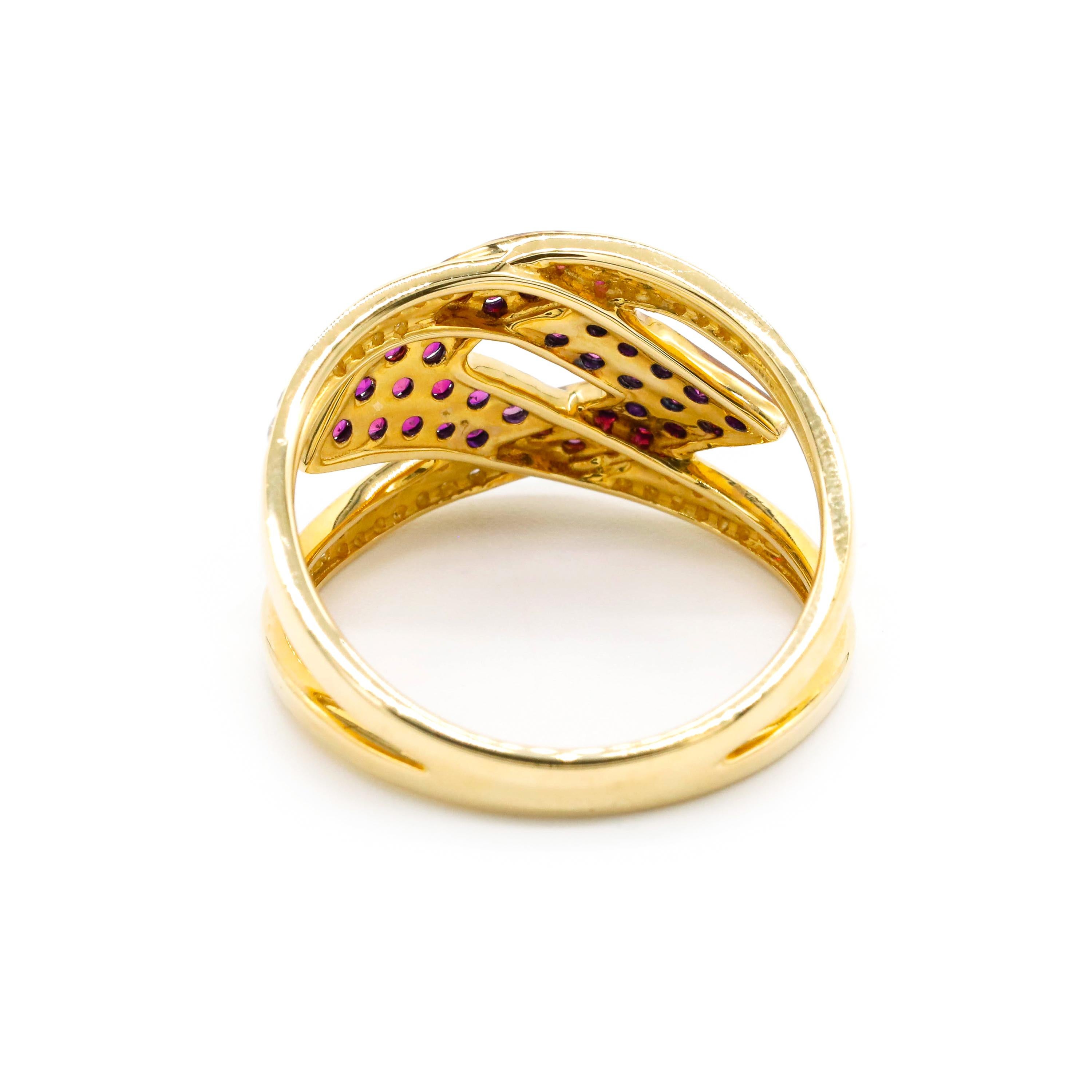 Modern 0.25 Carat Round Cut Diamond 0.62 Carat Ruby Pave 14k Yellow Gold Wrap Ring  For Sale